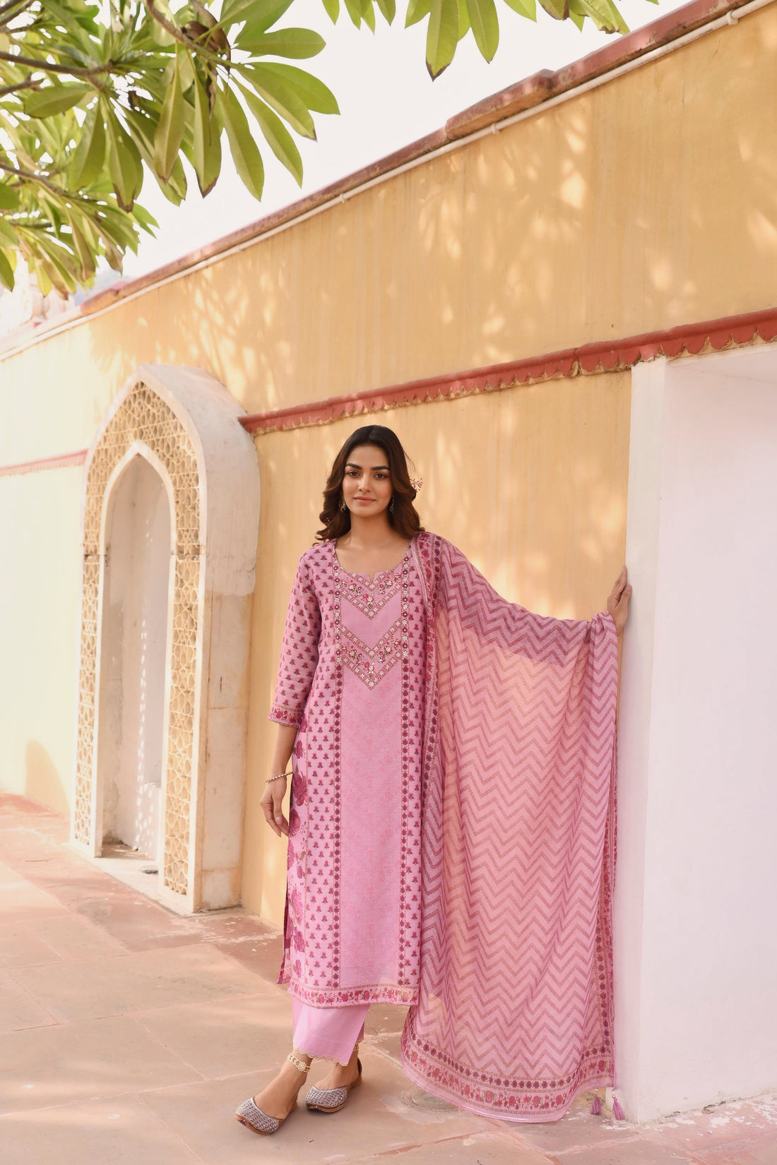 LILAC EMBROIDERED LINEN KURTA SET