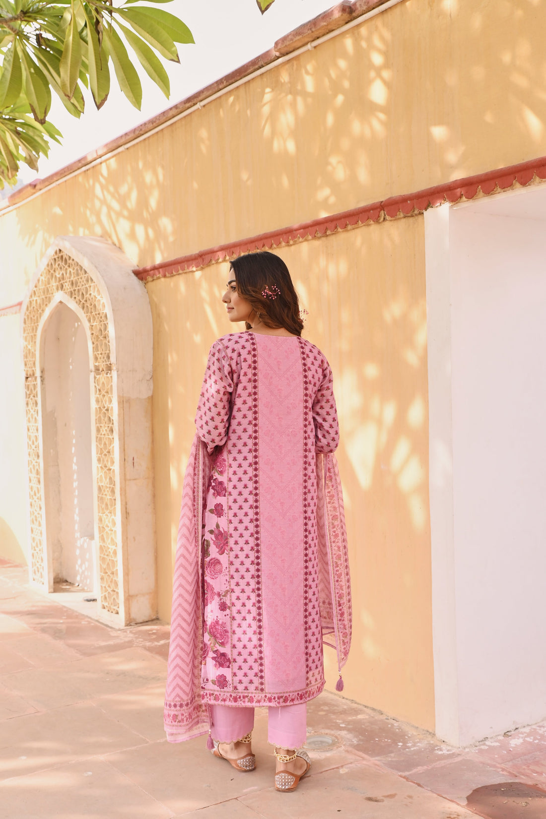 LILAC EMBROIDERED LINEN KURTA SET