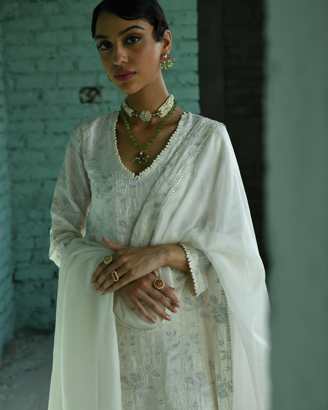 WHITE EMBROIDERED KURTA SET