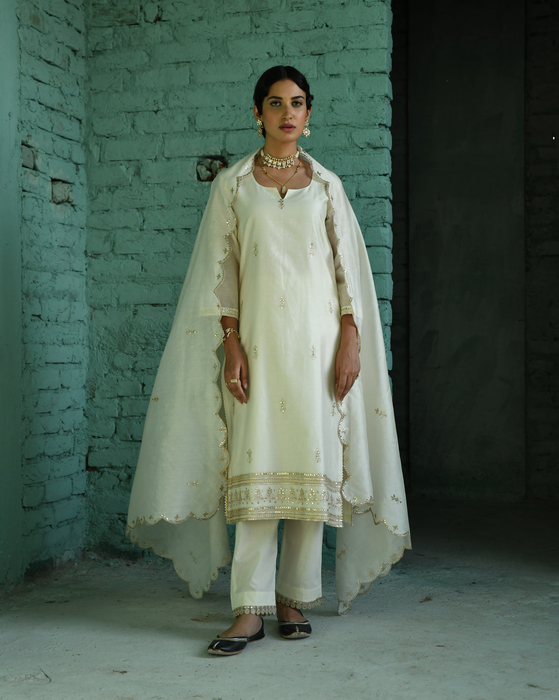 CREAM EMBROIDERED CHANDERI KURTA SET