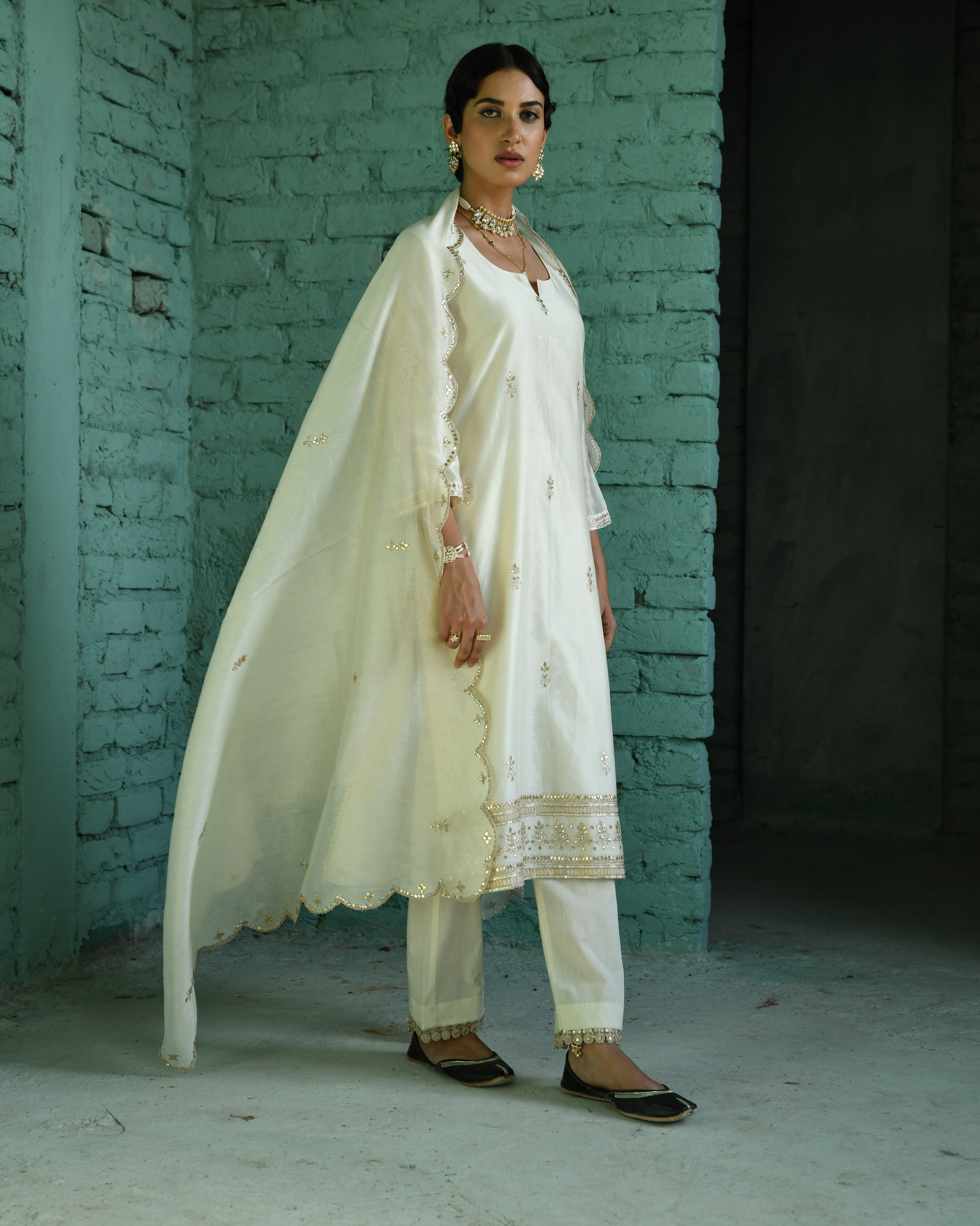 CREAM EMBROIDERED CHANDERI KURTA SET