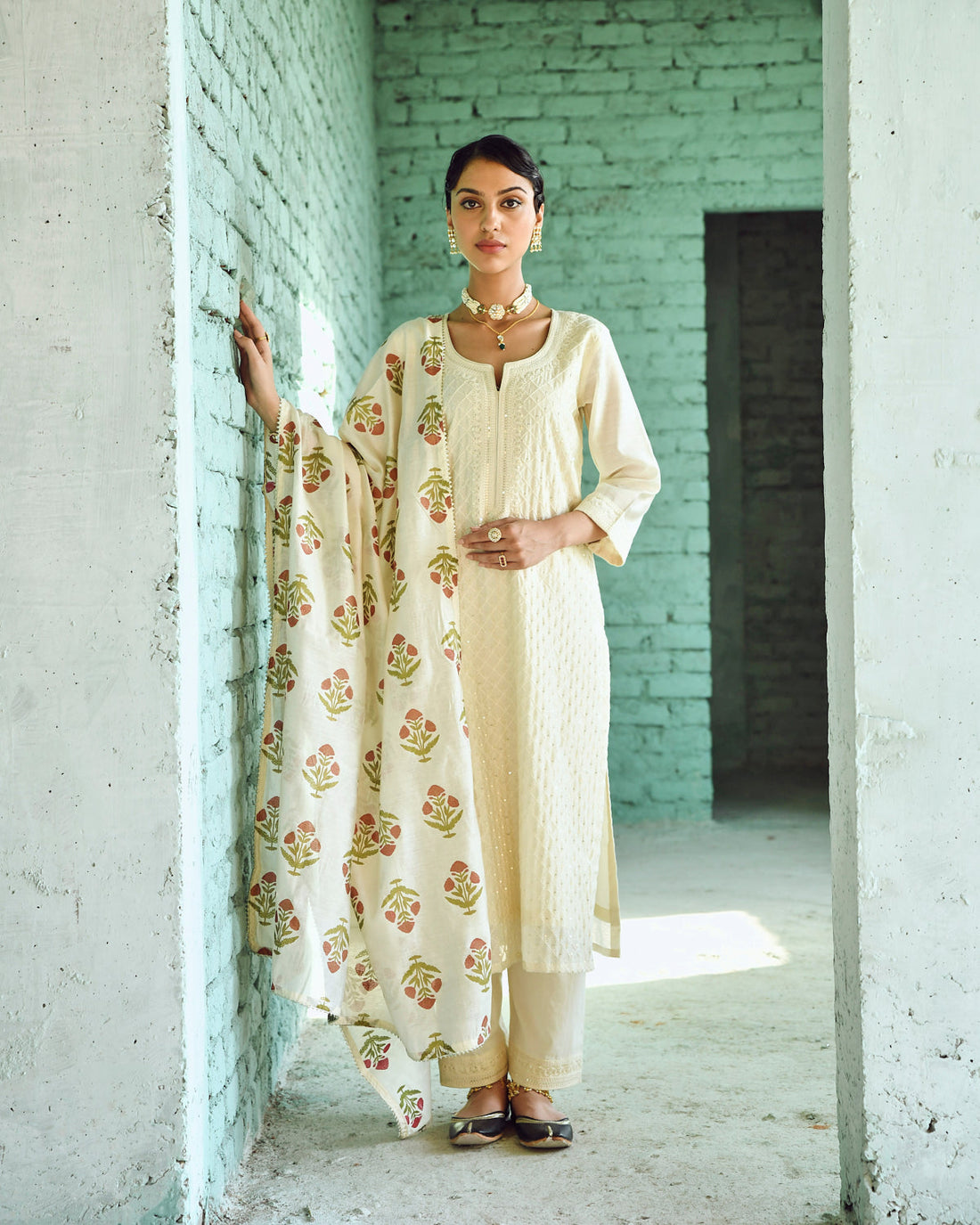CREAM THREAD EMBROIDERED KURTA SET