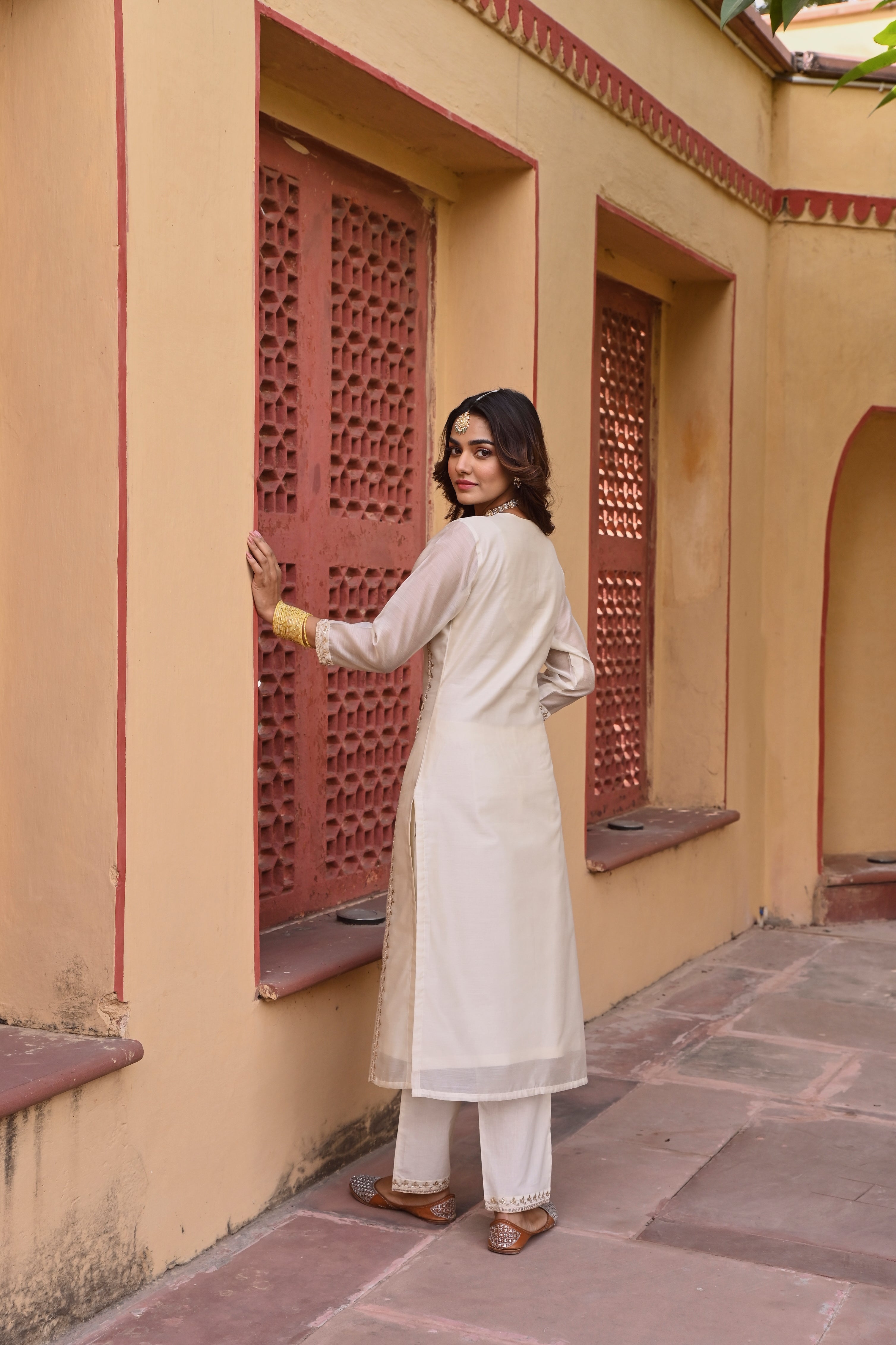 CREAM CHANDERI KURTA SET