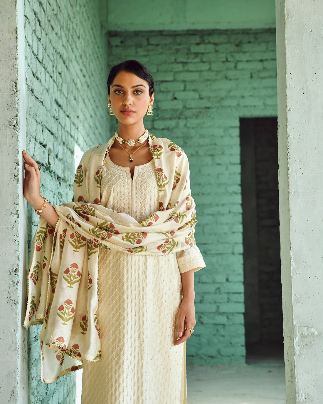CREAM THREAD EMBROIDERED KURTA SET