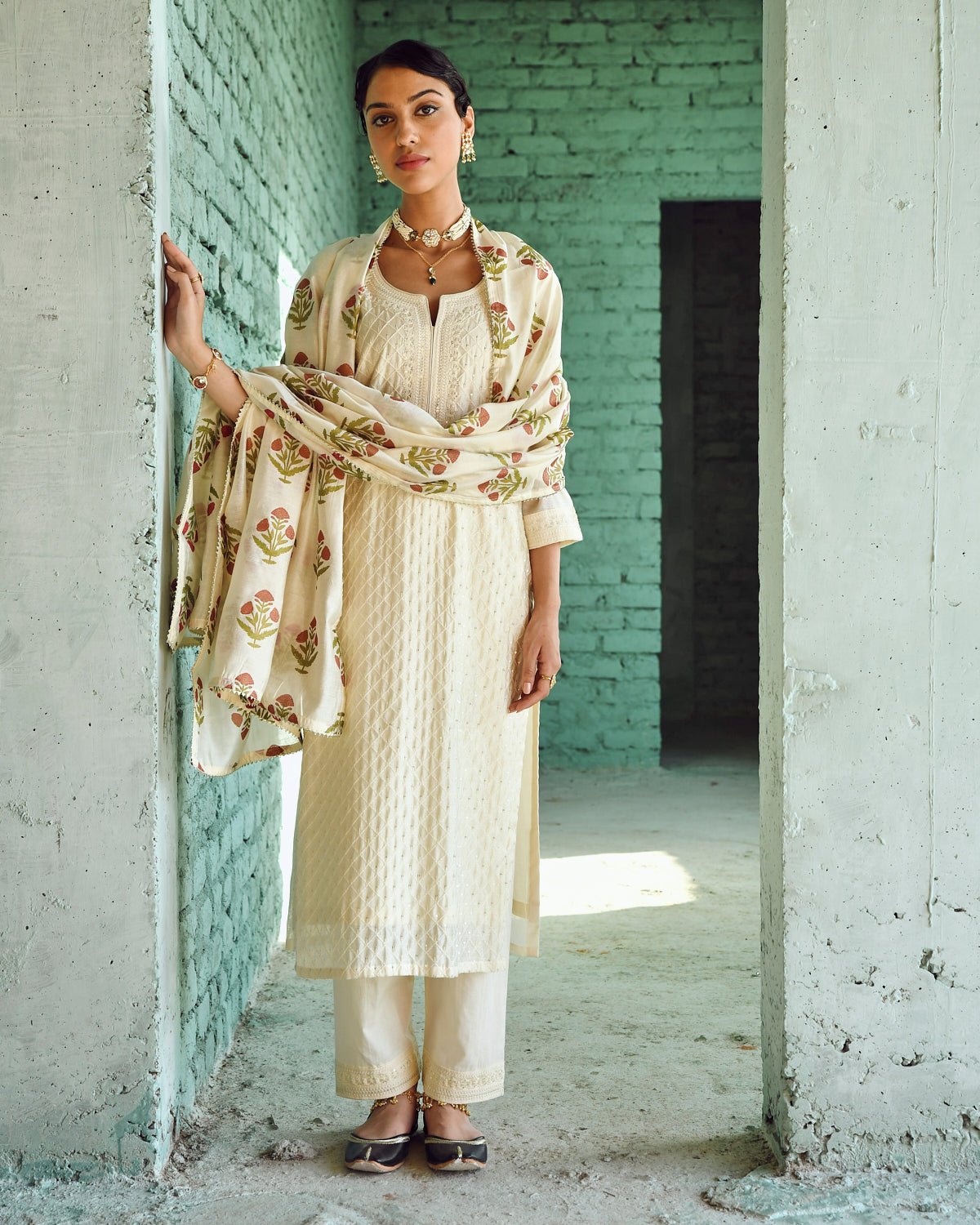 CREAM THREAD EMBROIDERED KURTA SET