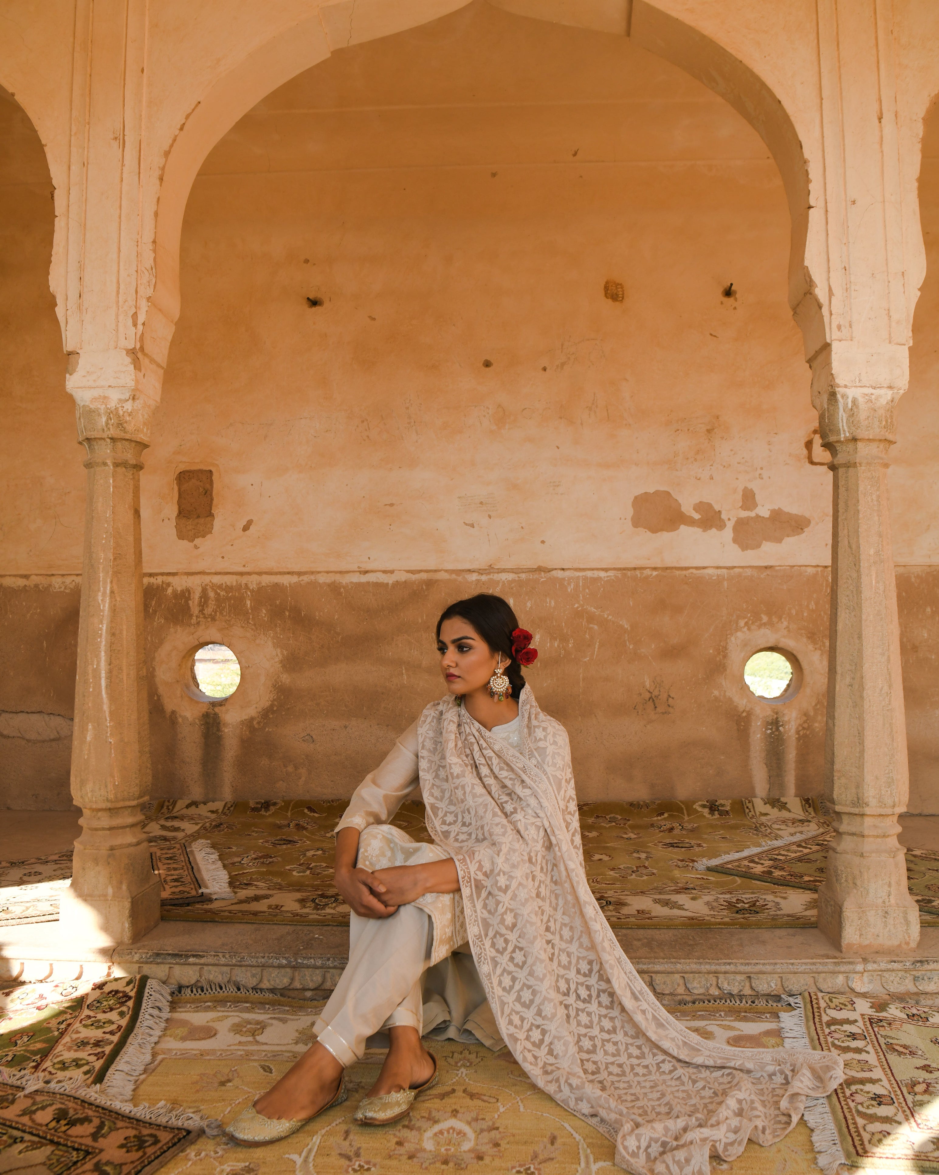 CREAM NAZAM KURTA SET WITH CHIFFON DUPATTA