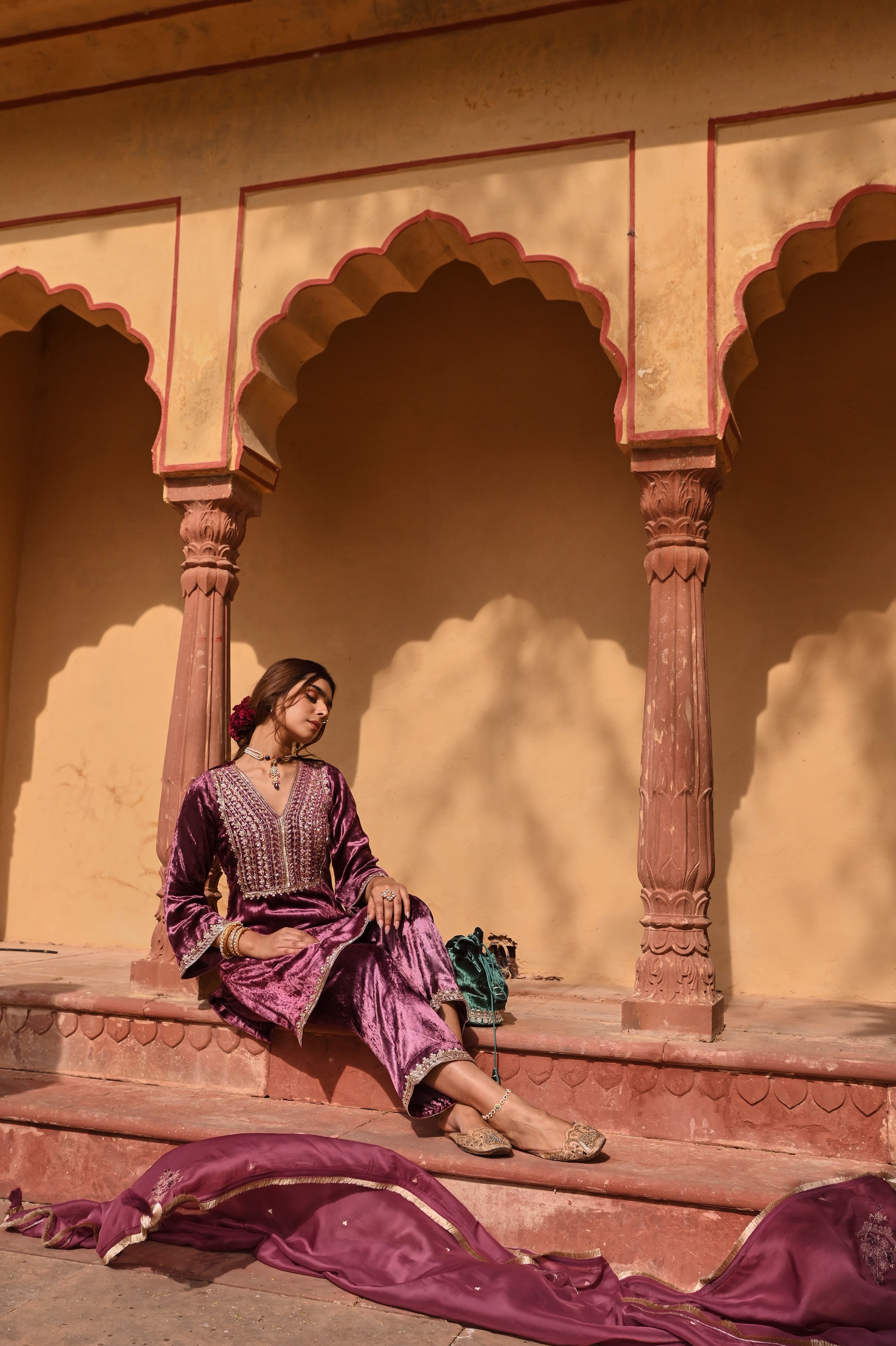 WINE SHORT VELVET KURTA SET