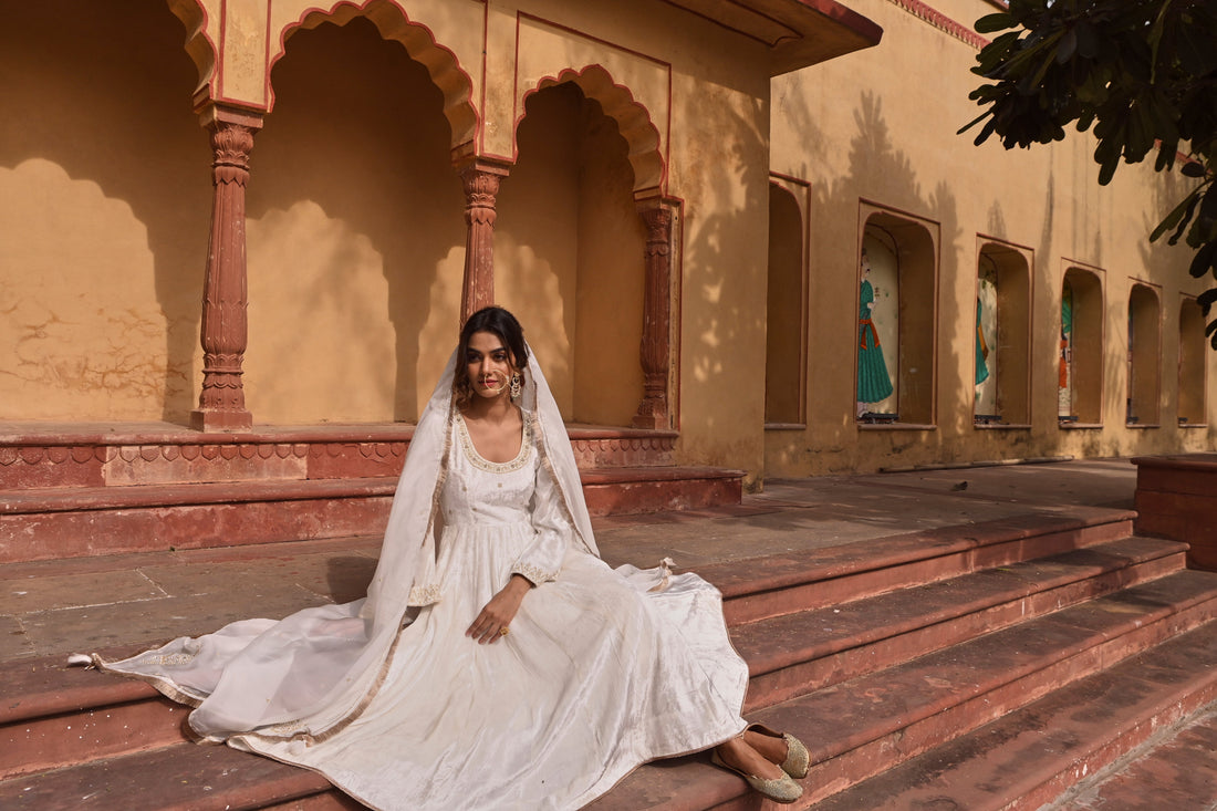 WHITE ANARKALI SET