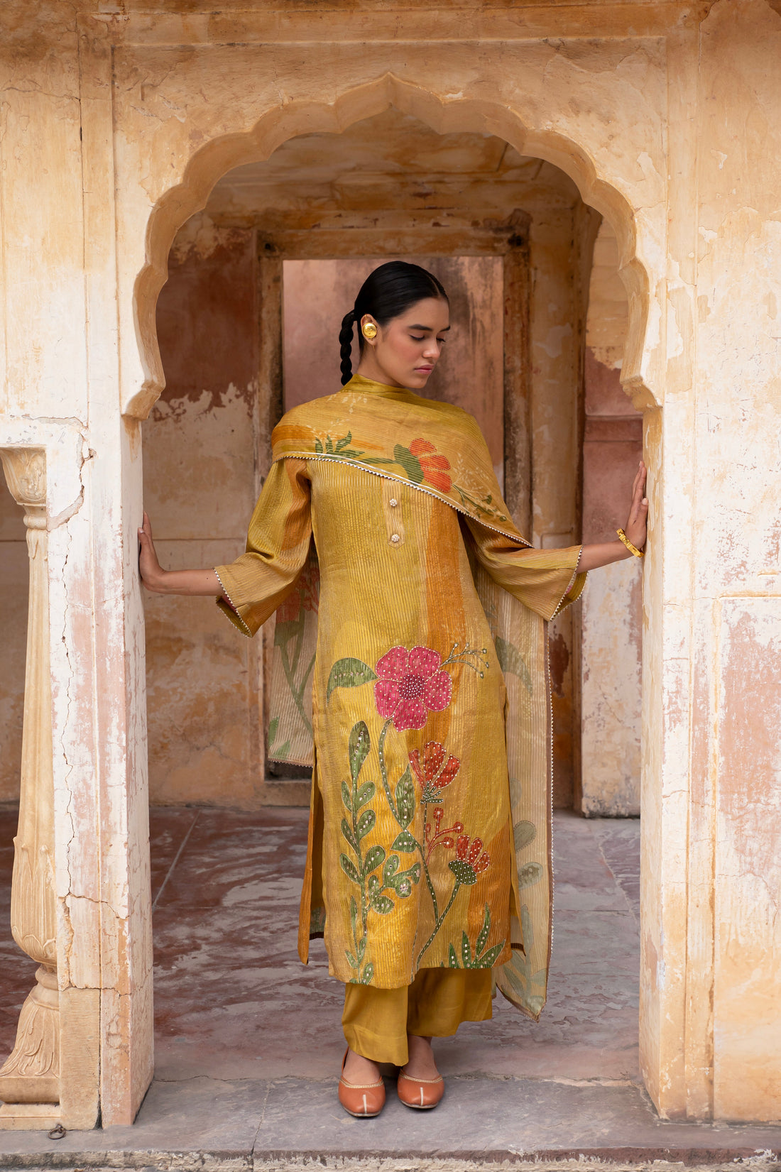 MUSTARD TABBY SHIMMER FLORAL PRINTED KURTA SET