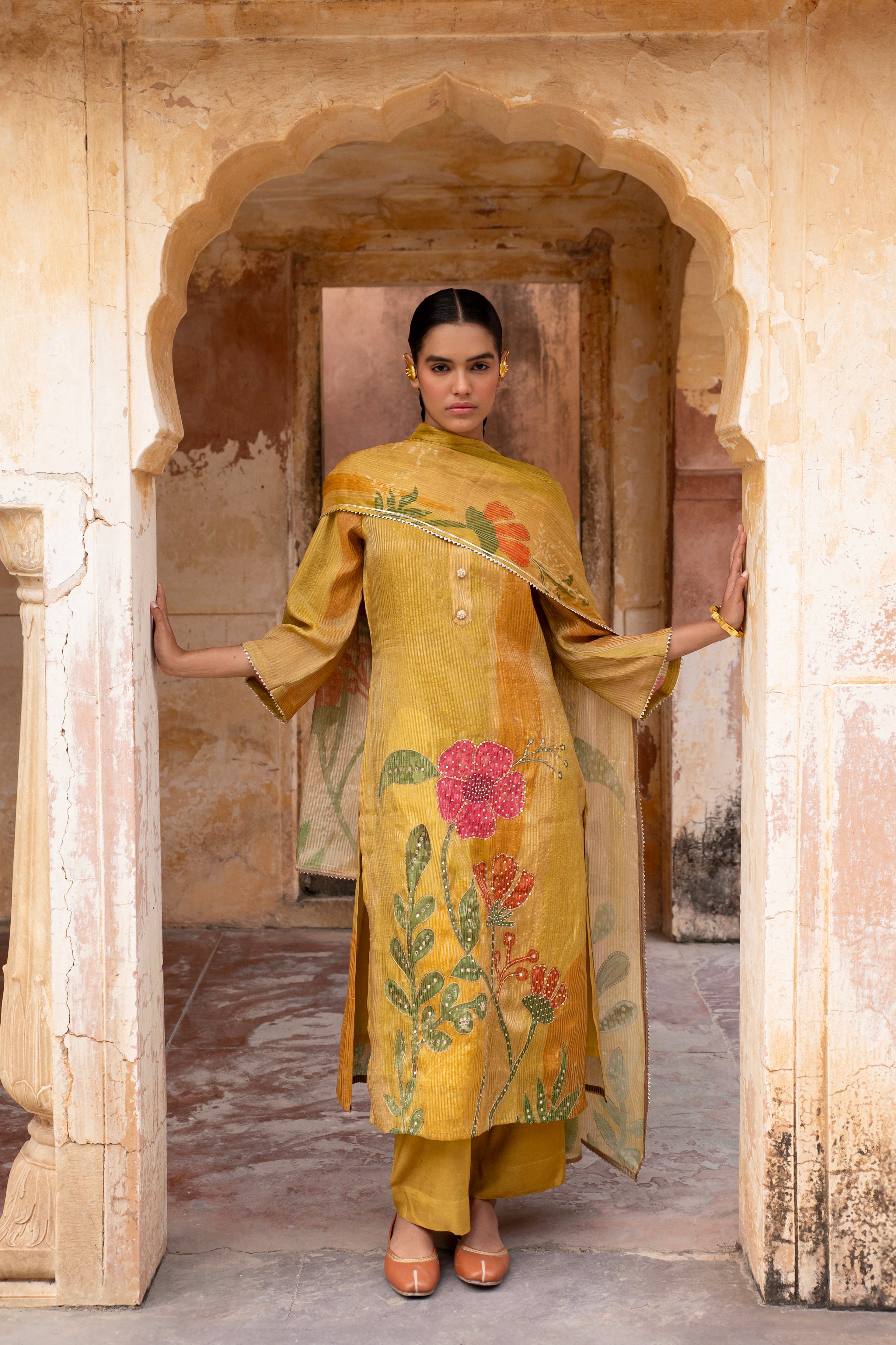 MUSTARD TABBY SHIMMER FLORAL PRINTED KURTA SET