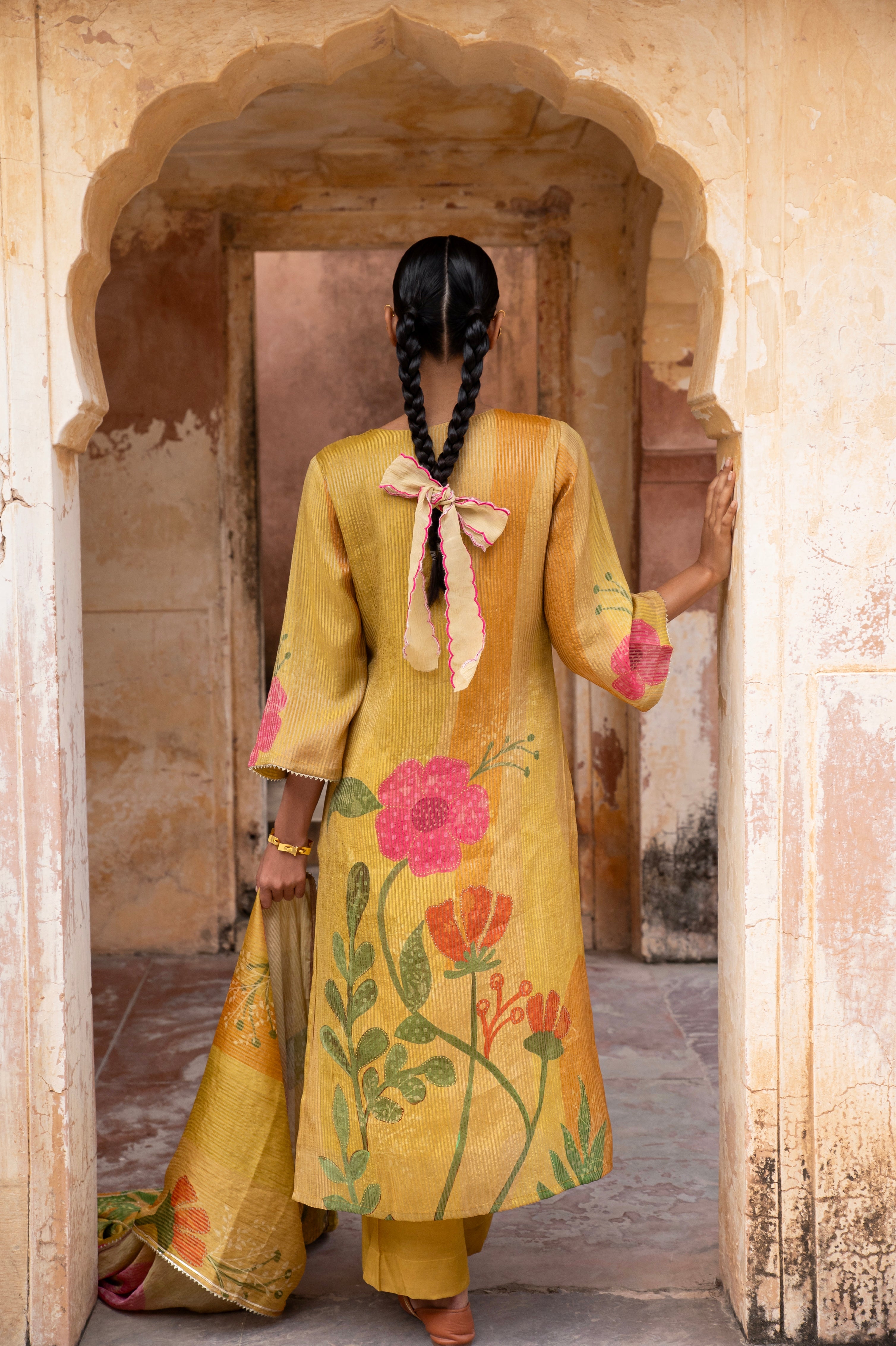 MUSTARD TABBY SHIMMER FLORAL PRINTED KURTA SET
