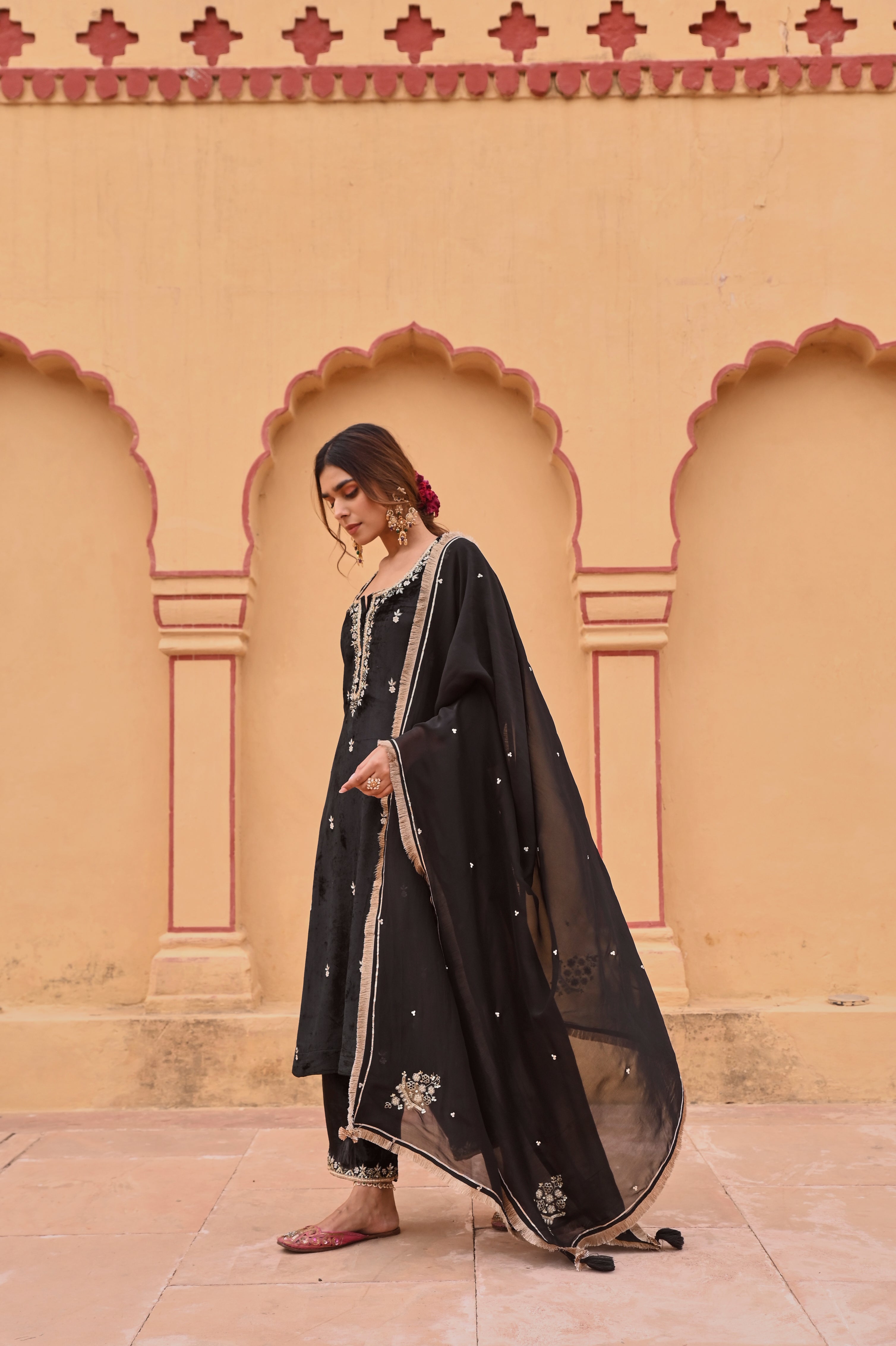 BLACK VELVET KURTA SET