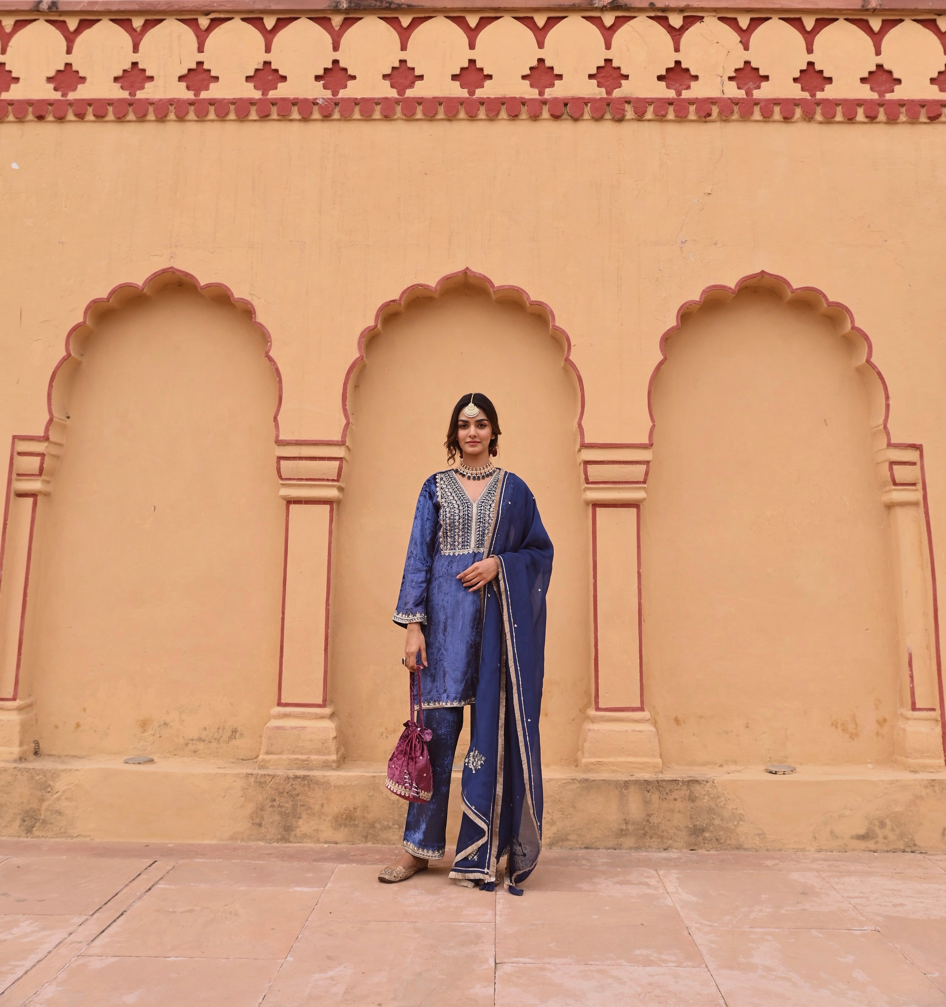 ROYAL BLUE SHORT VELVET KURTA SET