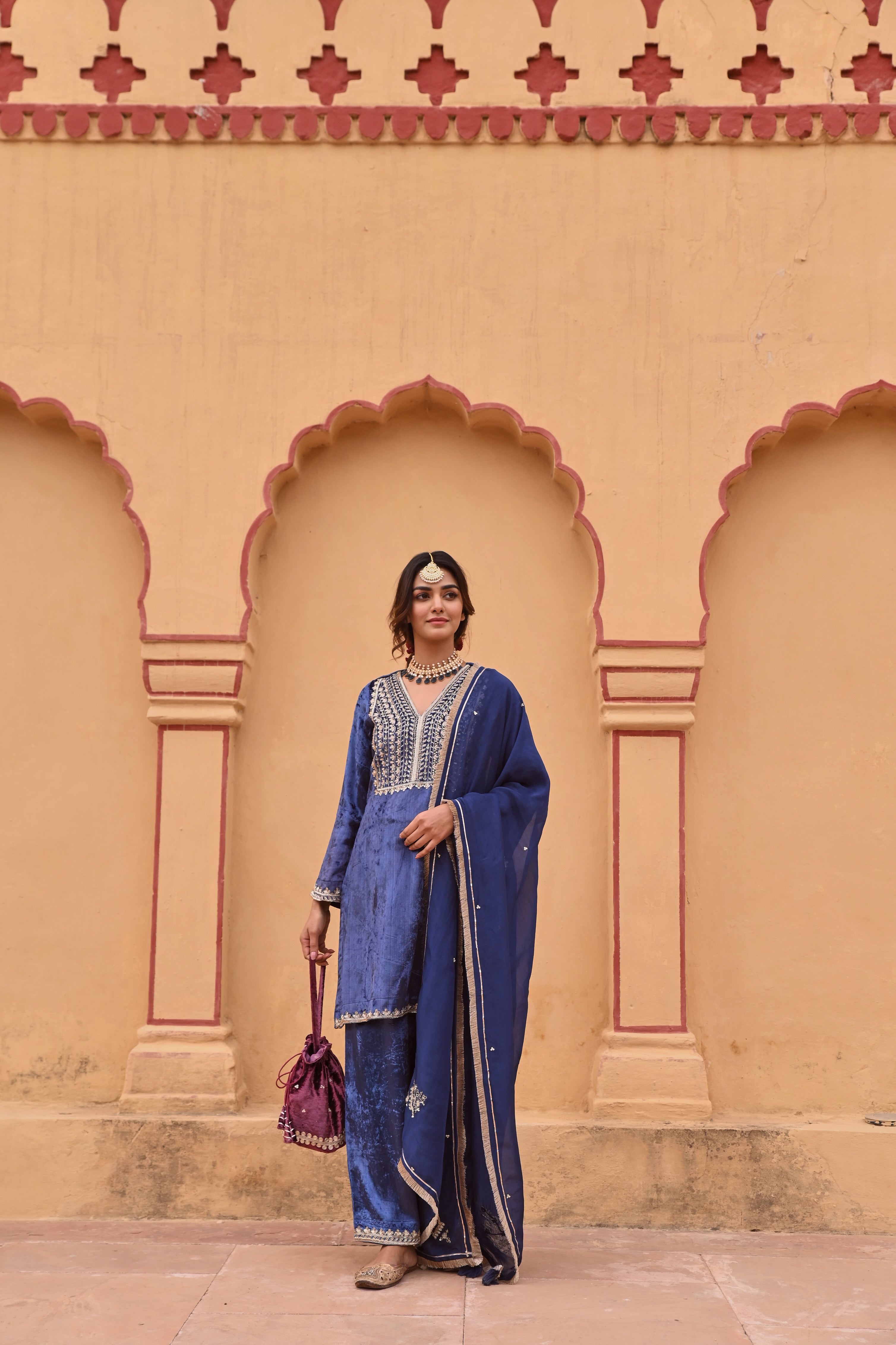 ROYAL BLUE SHORT VELVET KURTA SET