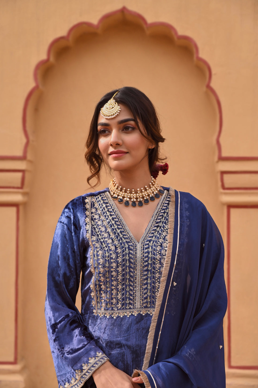 ROYAL BLUE SHORT VELVET KURTA SET