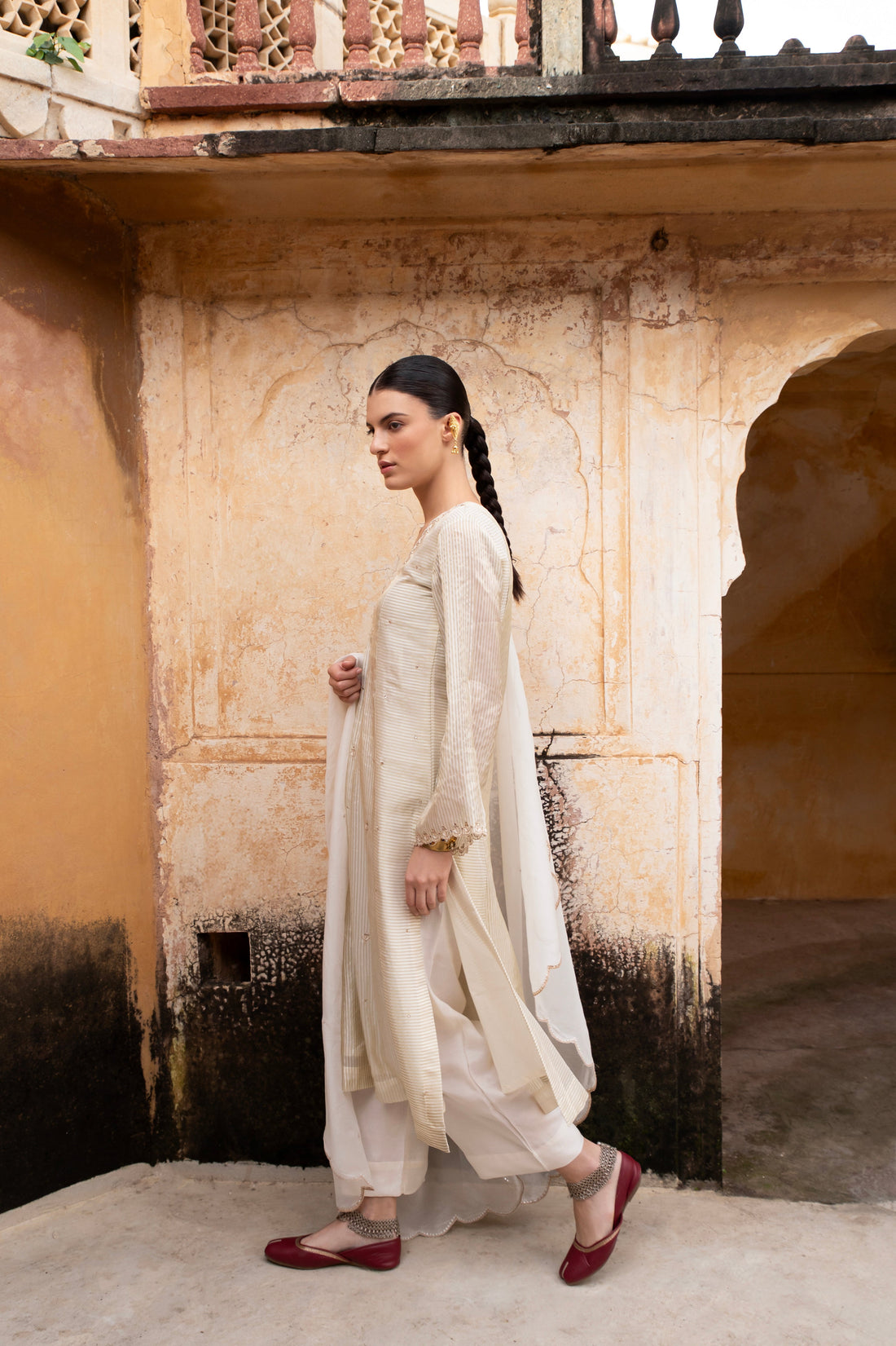 PURE CREAM TABBY SHIMMER STRIPED KURTA SET