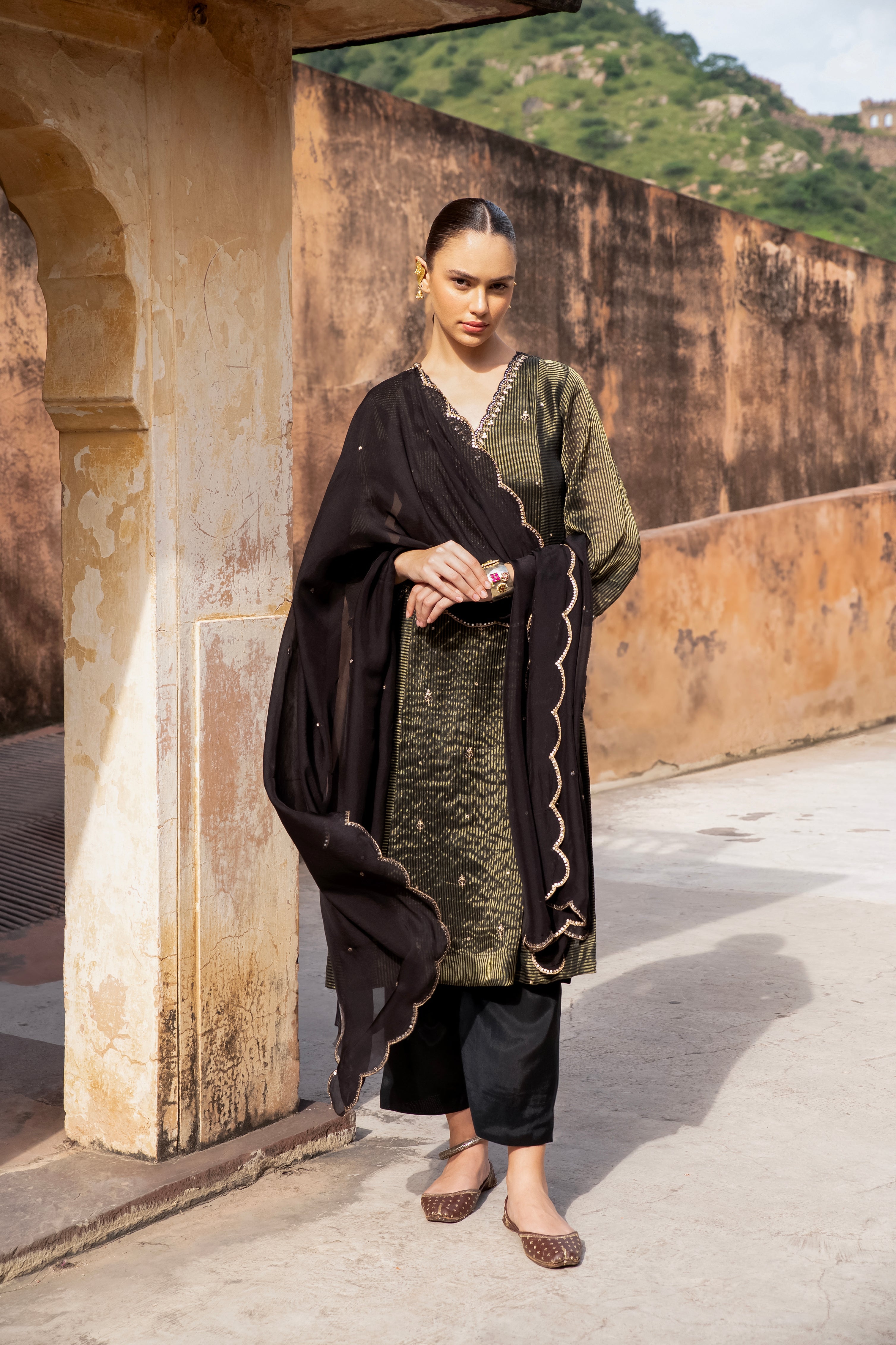 PURE BLACK TABBY SHIMMER STRIPED KURTA SET