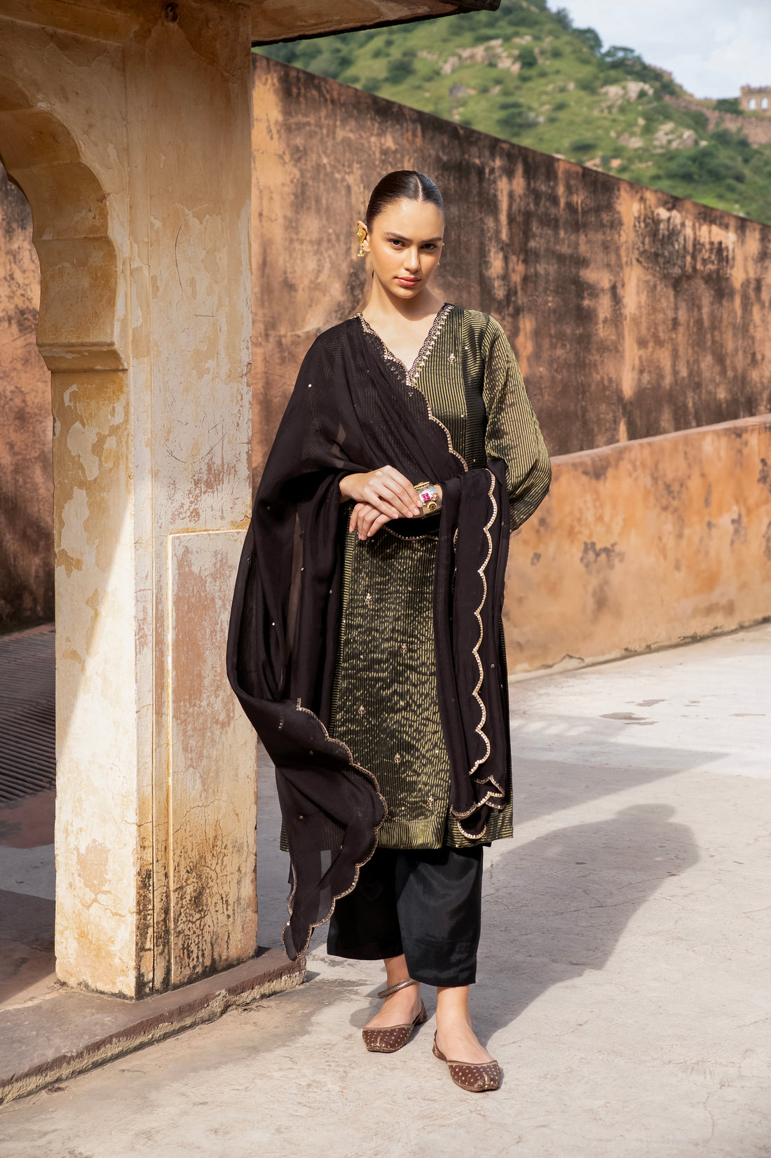 PURE BLACK TABBY SHIMMER STRIPED KURTA SET