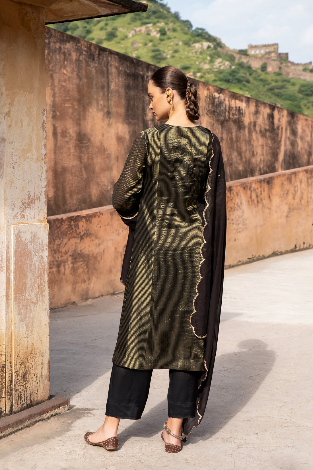 PURE BLACK TABBY SHIMMER STRIPED KURTA SET