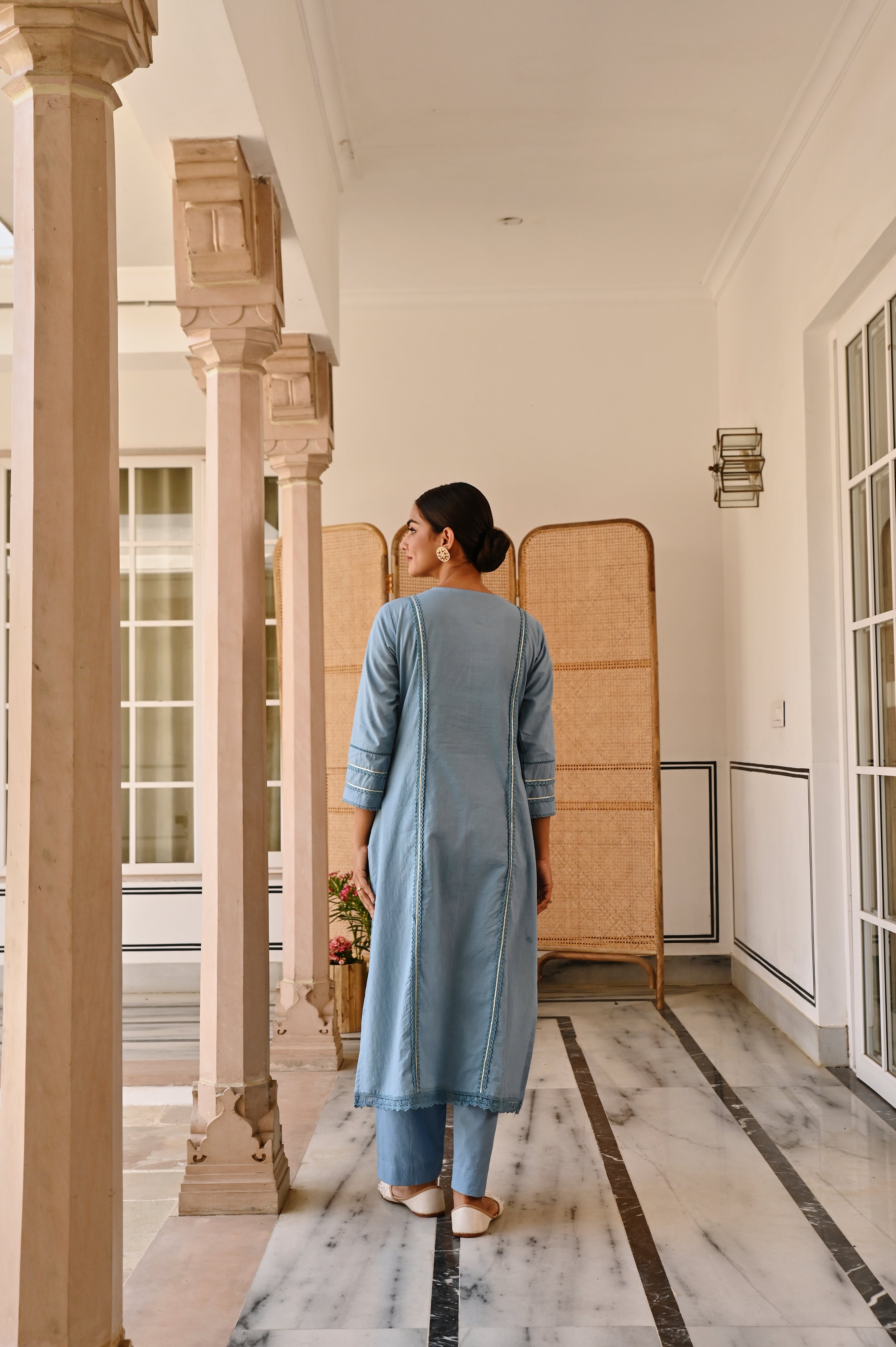 V-NECK BLUE SCHIFFALI KURTA SET