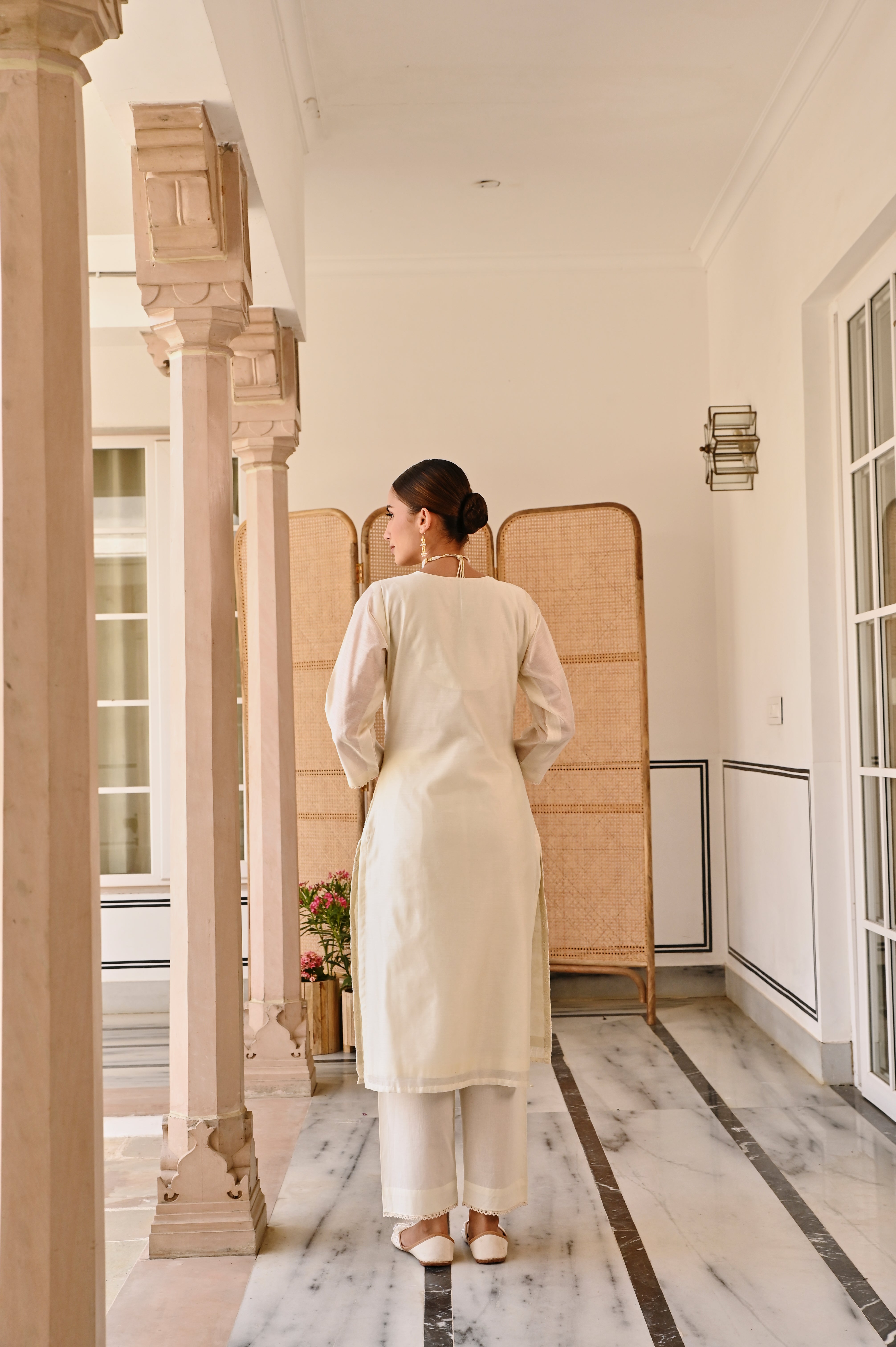 CREAM CHIKANKARI CHANDERI KURTA SET