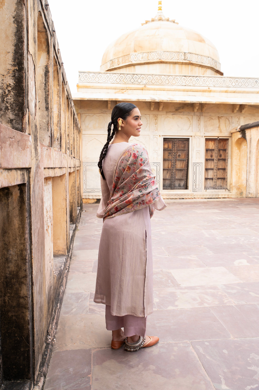 V-NECK PASTEL PURPLE EMBROIDERED CRUSHED TISSUE KURTA SET
