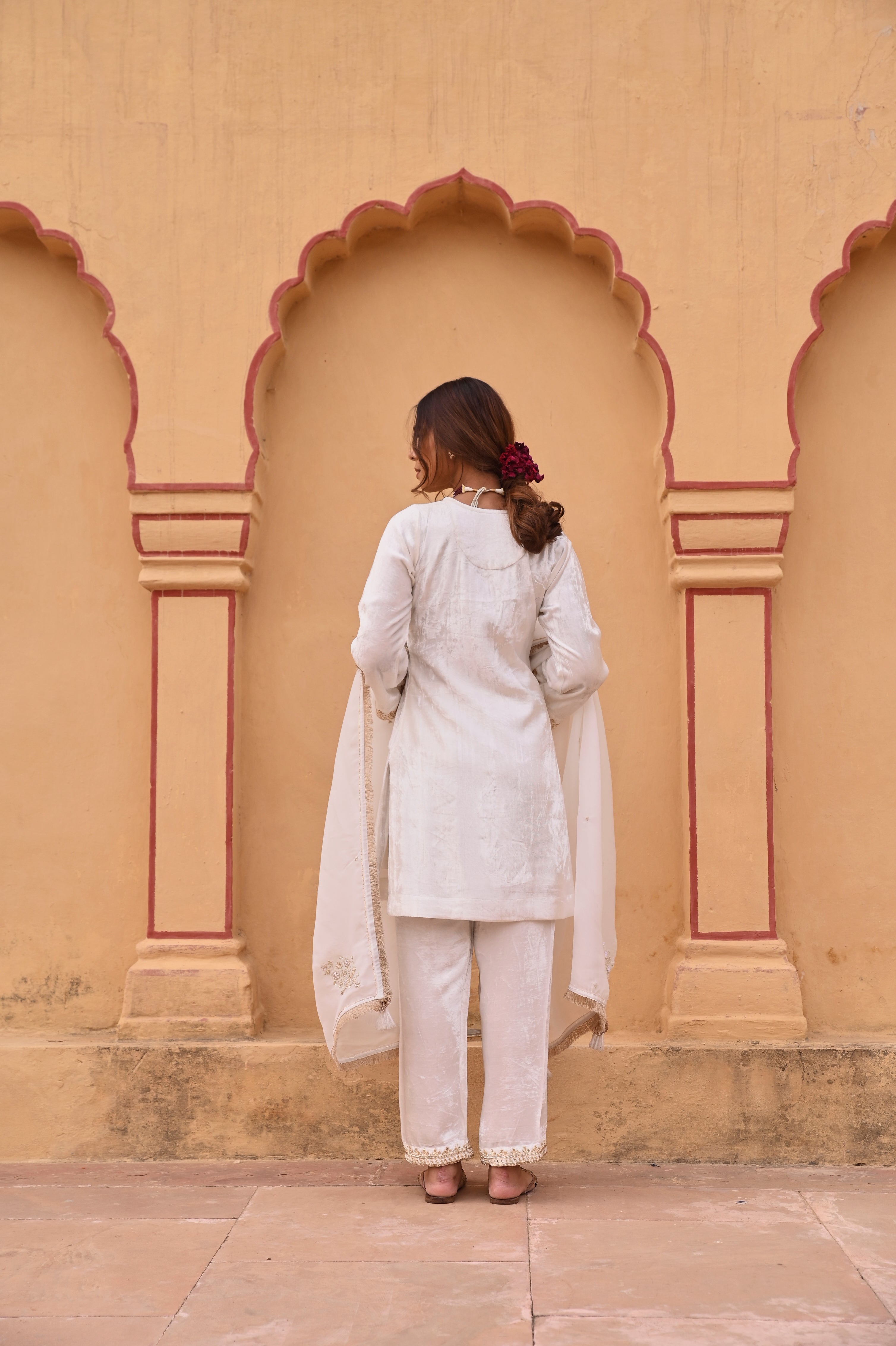 WHITE SHORT VELVET KURTA SET