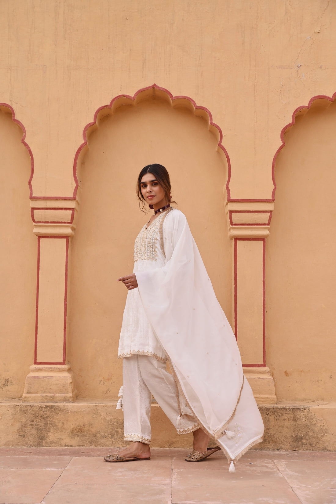 WHITE SHORT VELVET KURTA SET