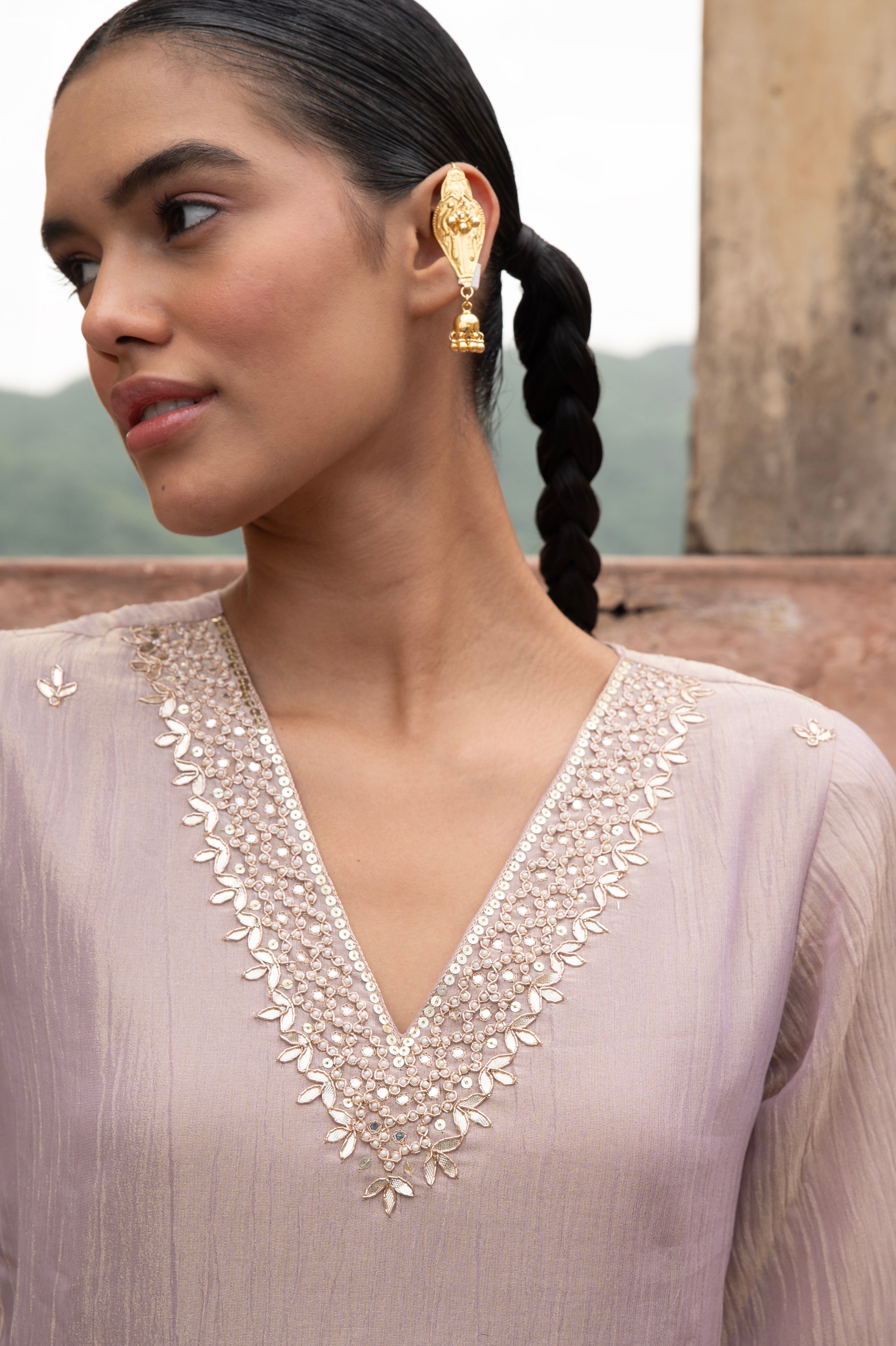 V-NECK PASTEL PURPLE EMBROIDERED CRUSHED TISSUE KURTA SET