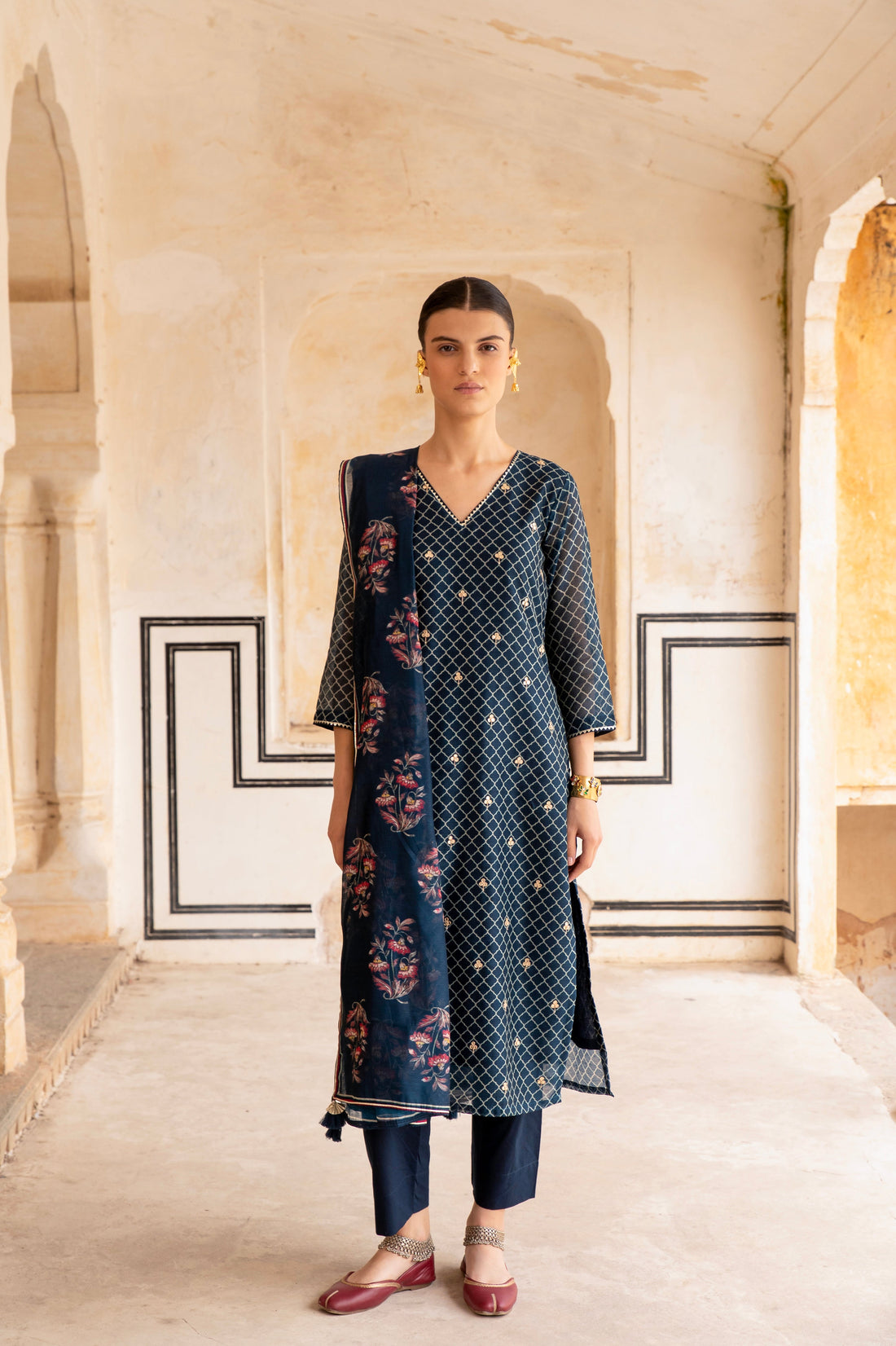 NAVY BLUE V-NECK GOTA PATTI EMBROIDERED KURTA SET