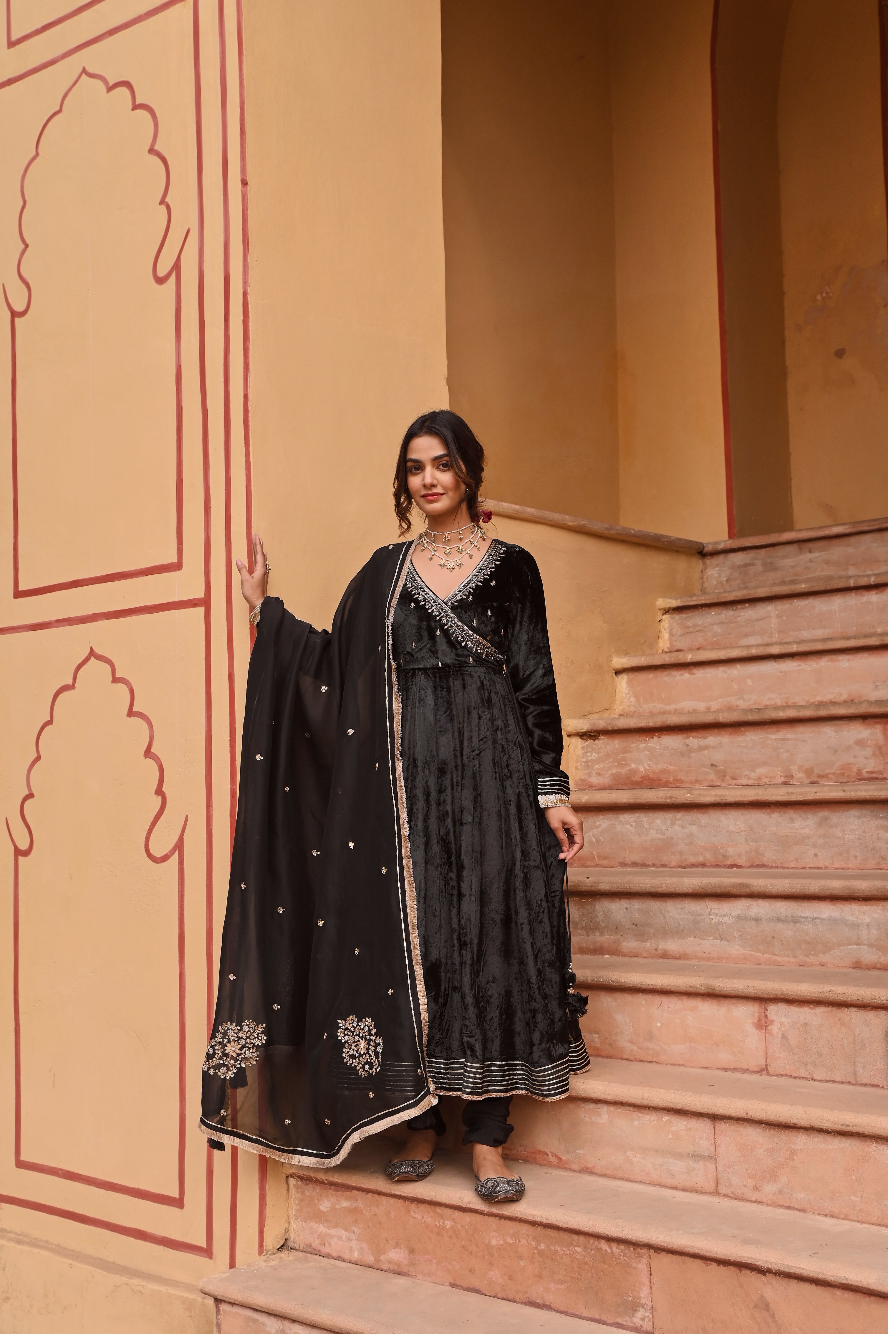 BLACK EMBROIDERED ANGARAKHA