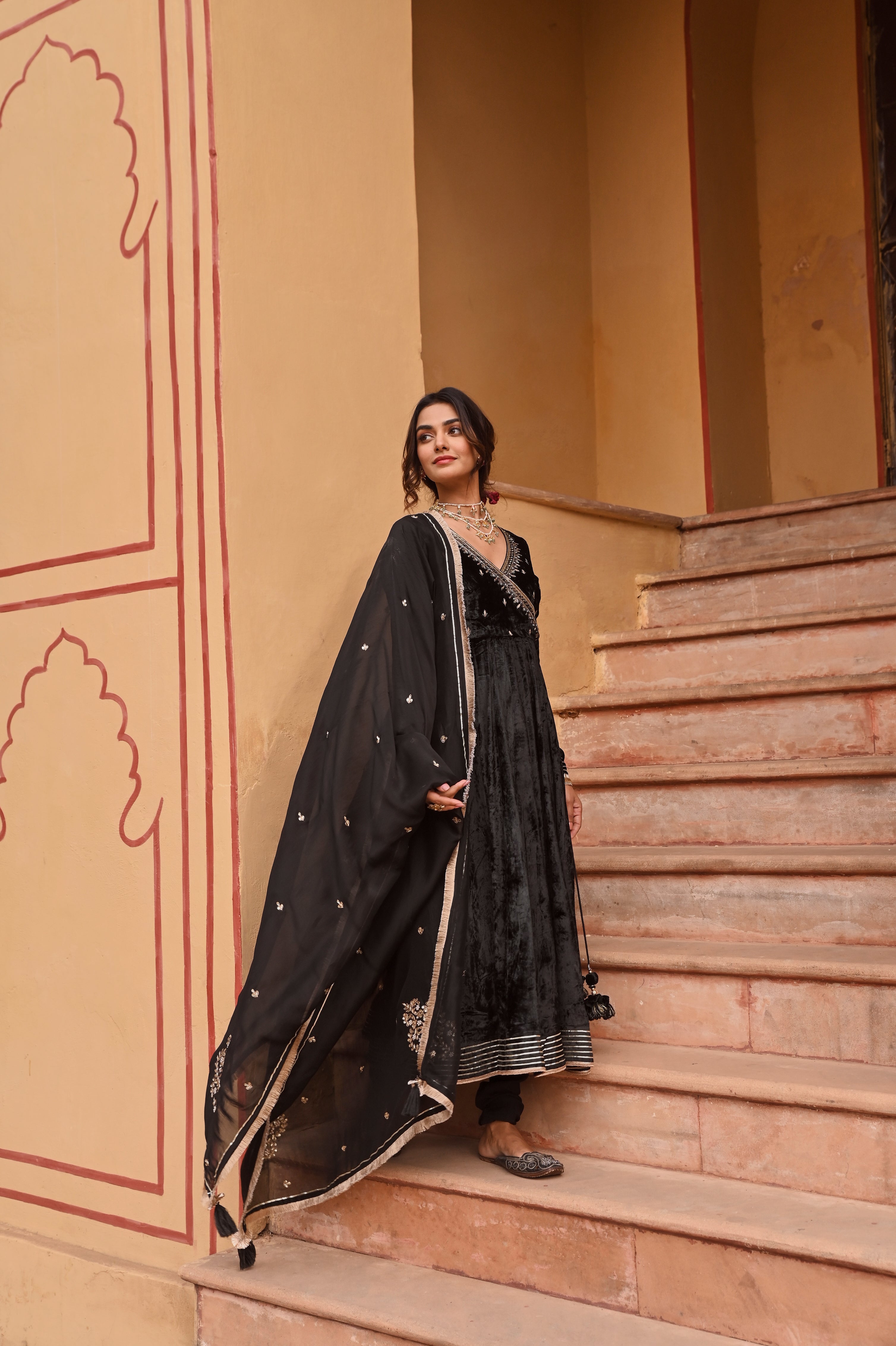 BLACK EMBROIDERED ANGARAKHA