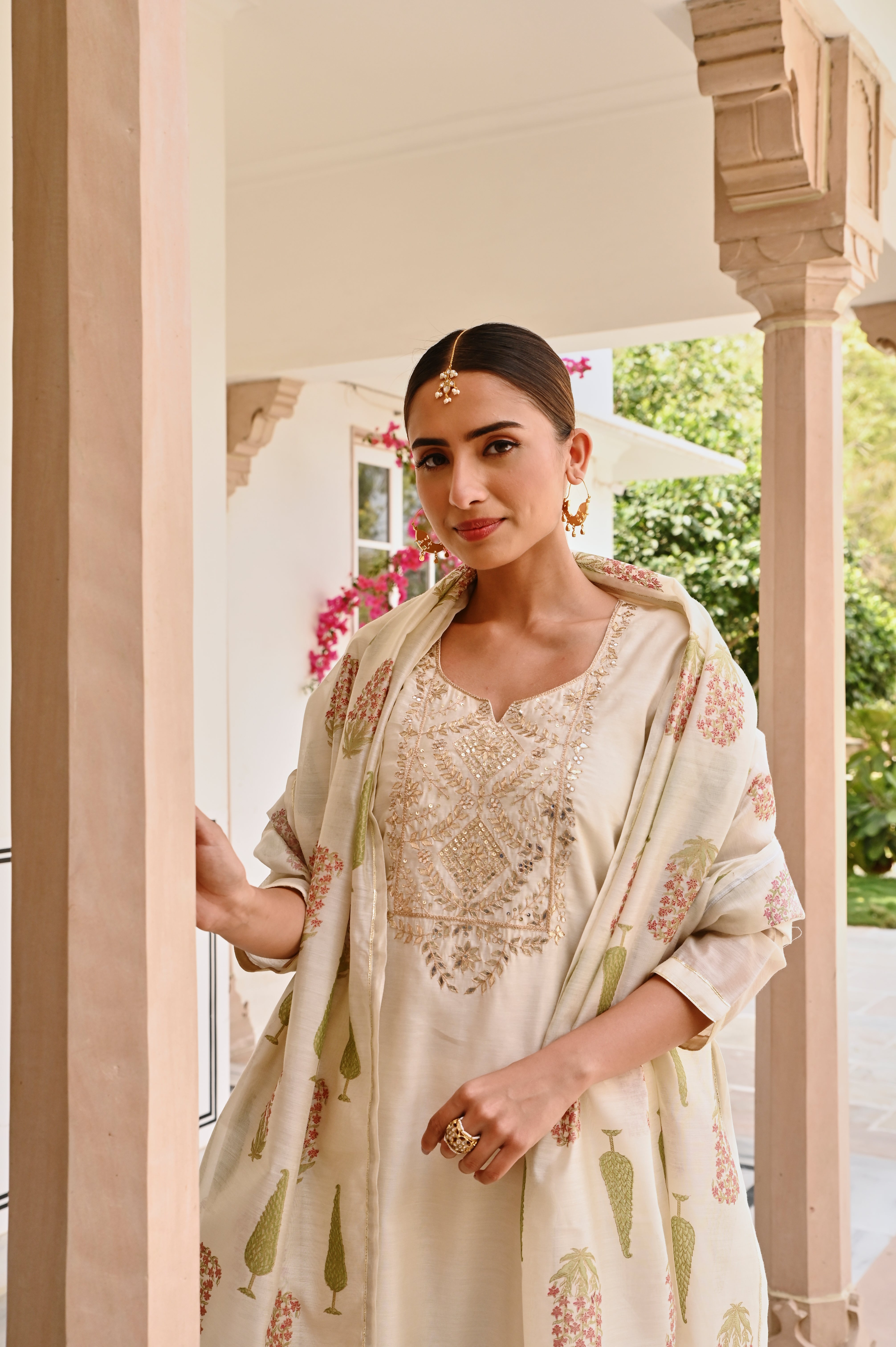 CREAM CHANDERI GOTA PATTI KURTA SET