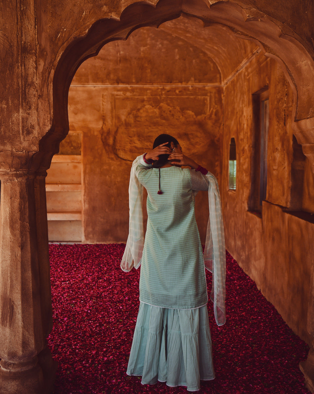 GUL CHANDERI KURTA SET WITH THREAD EMBROIDERY