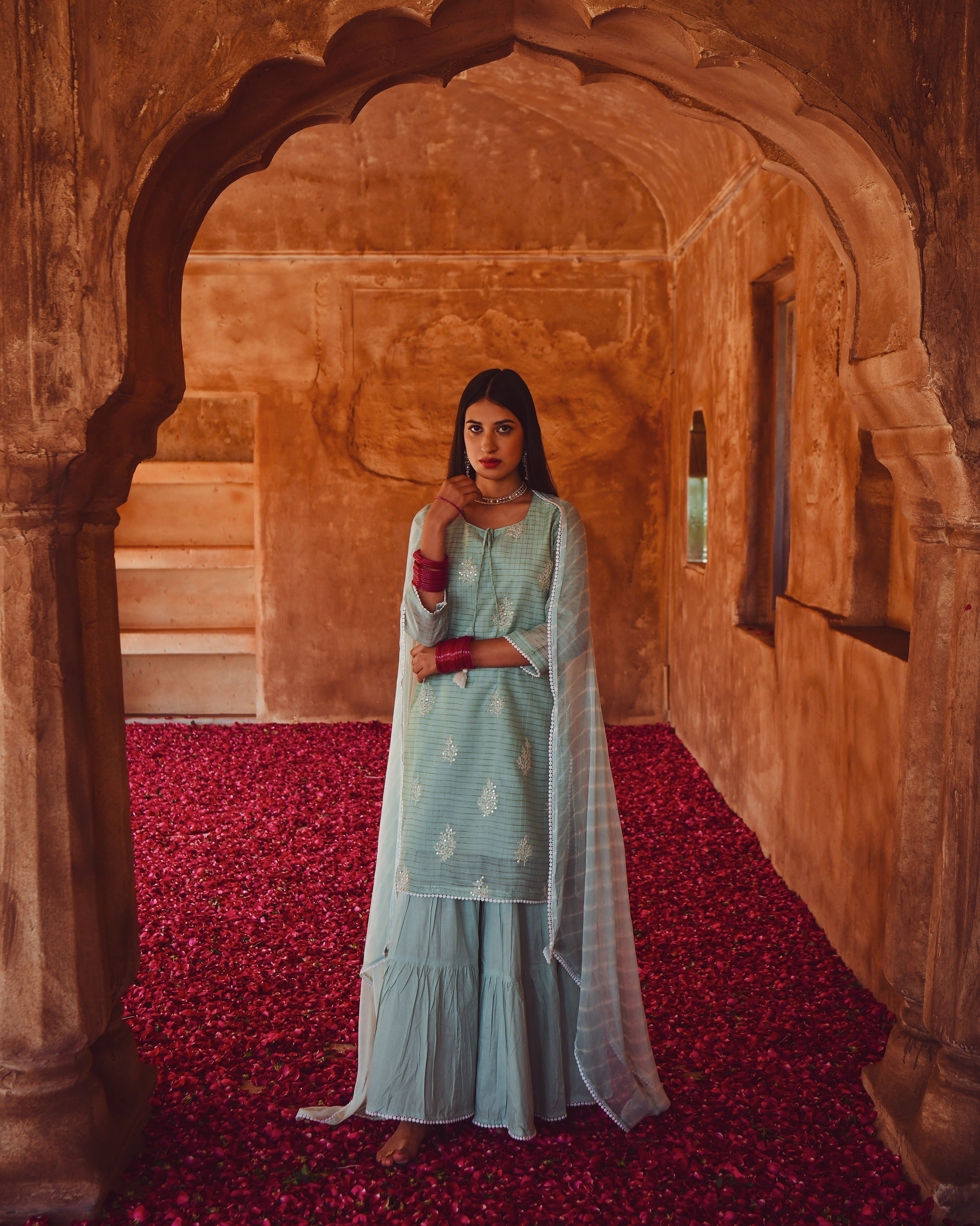 GUL CHANDERI KURTA SET WITH THREAD EMBROIDERY