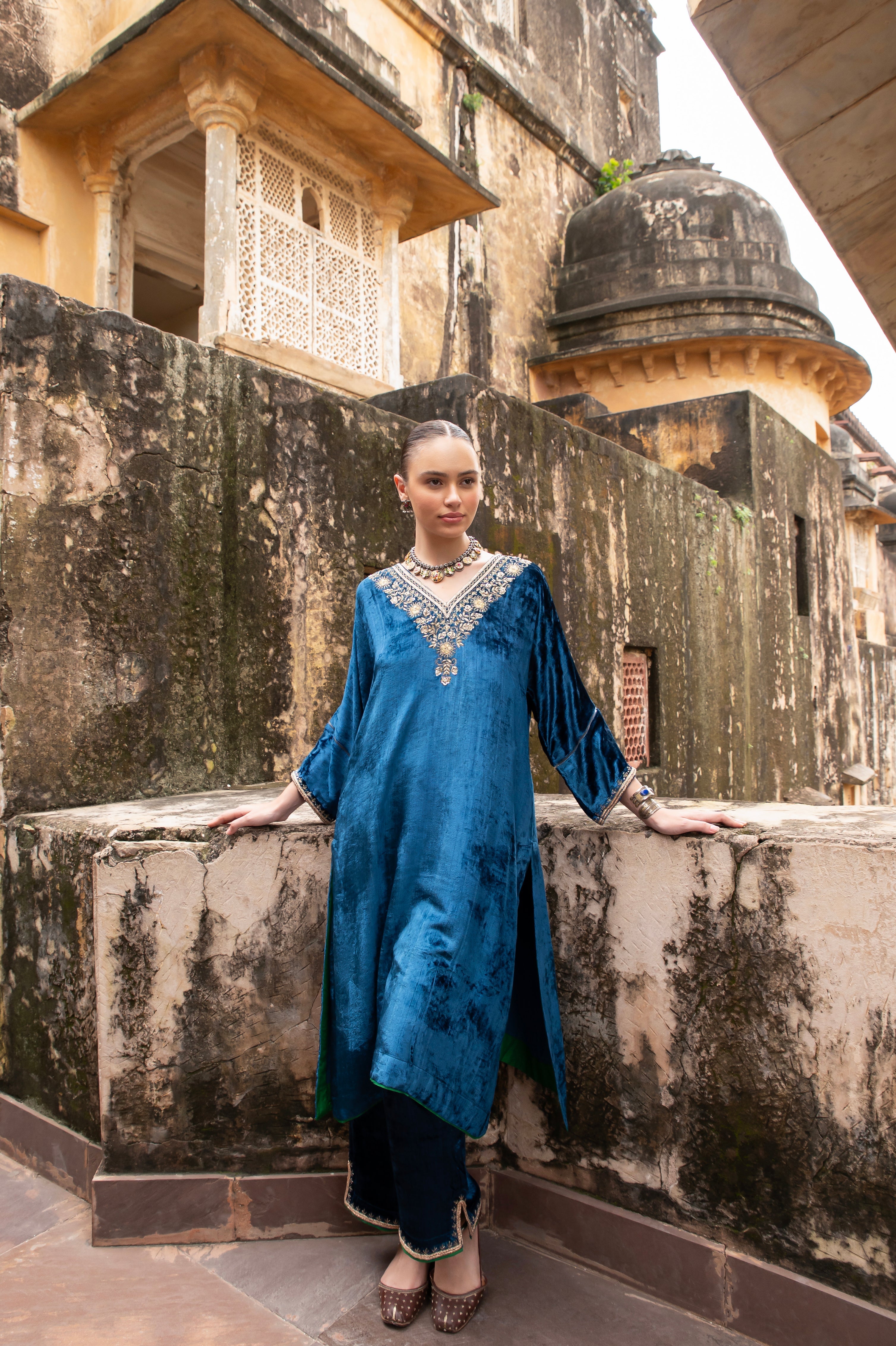 BLUE PURE VELVET V-NECK EMBROIDERED KURTA SET