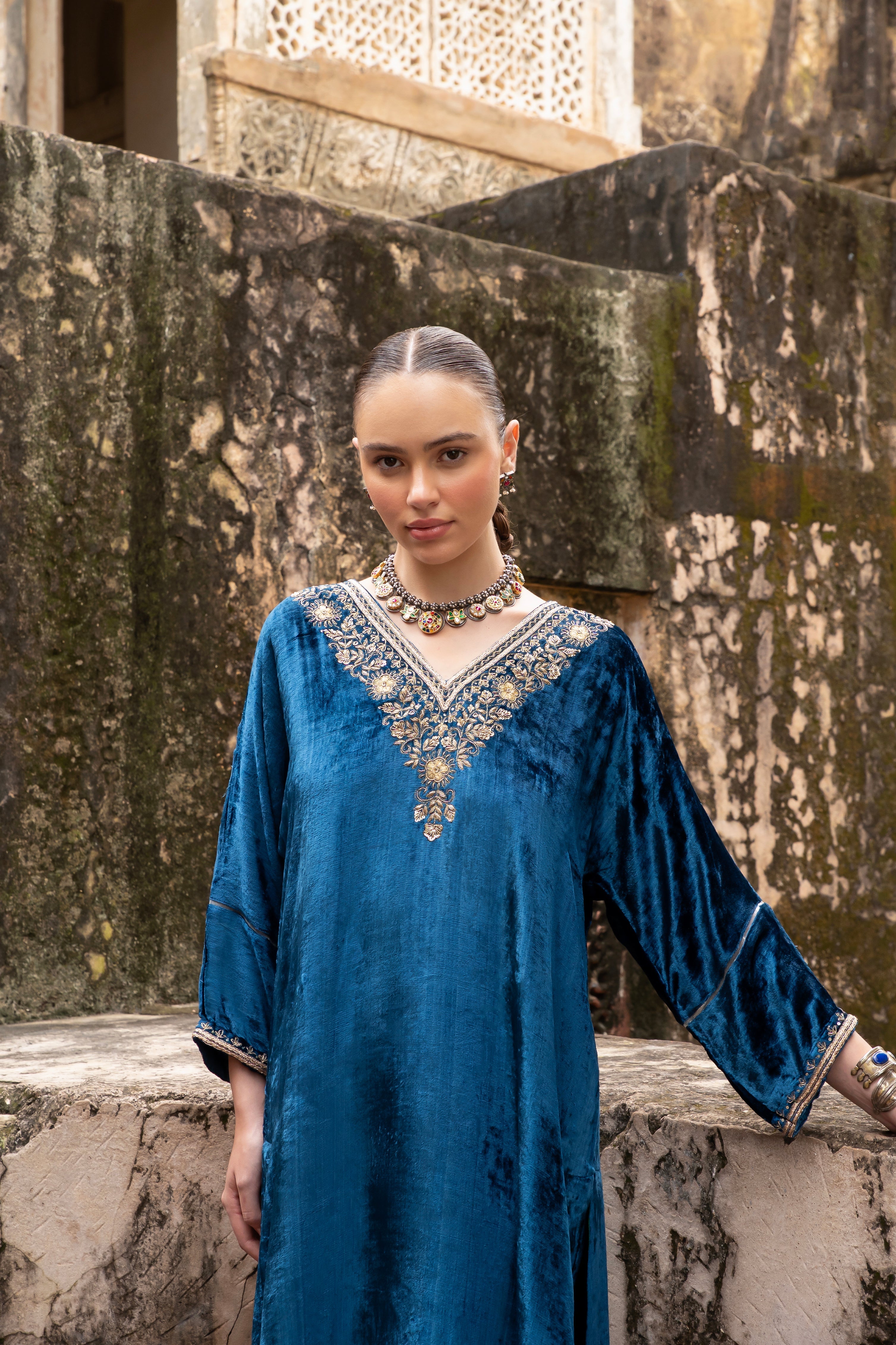 BLUE PURE VELVET V-NECK EMBROIDERED KURTA SET