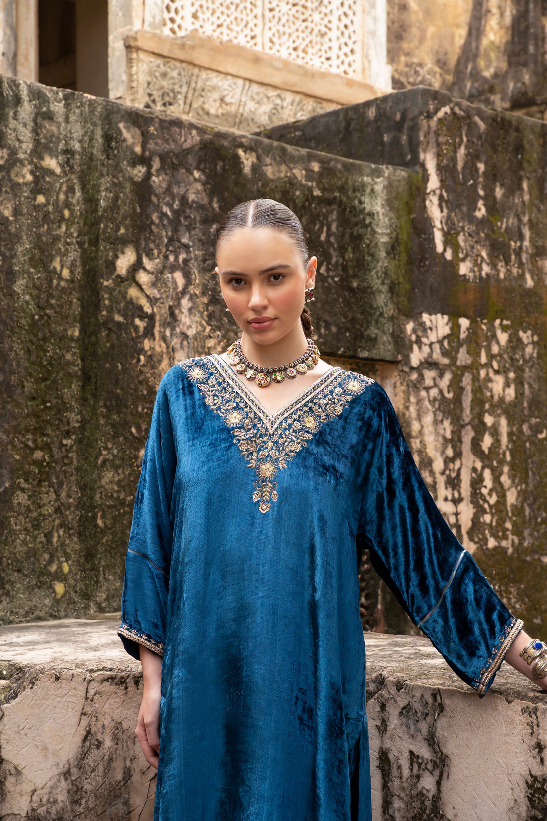 BLUE PURE VELVET V-NECK EMBROIDERED KURTA SET