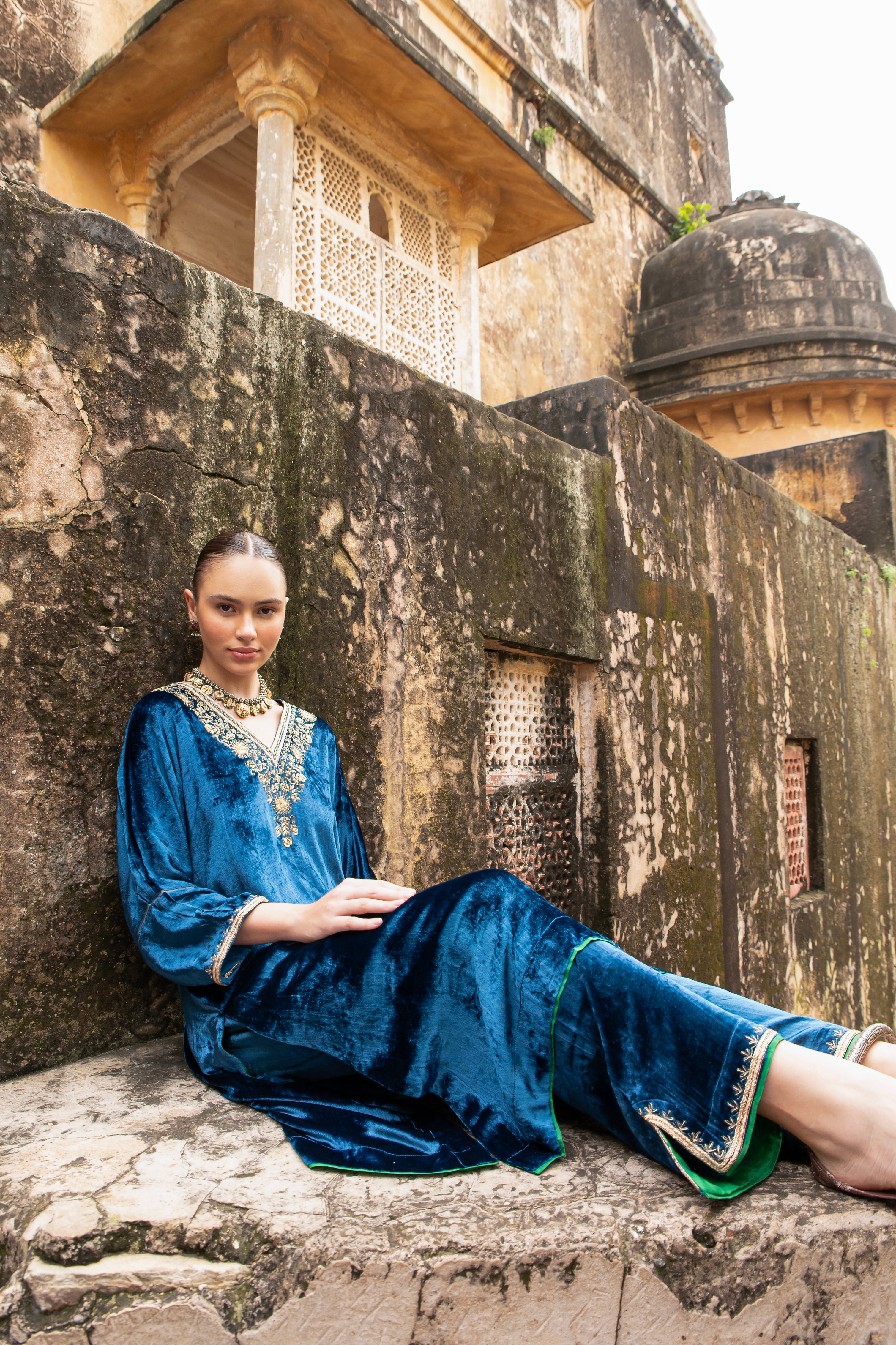 BLUE PURE VELVET V-NECK EMBROIDERED KURTA SET