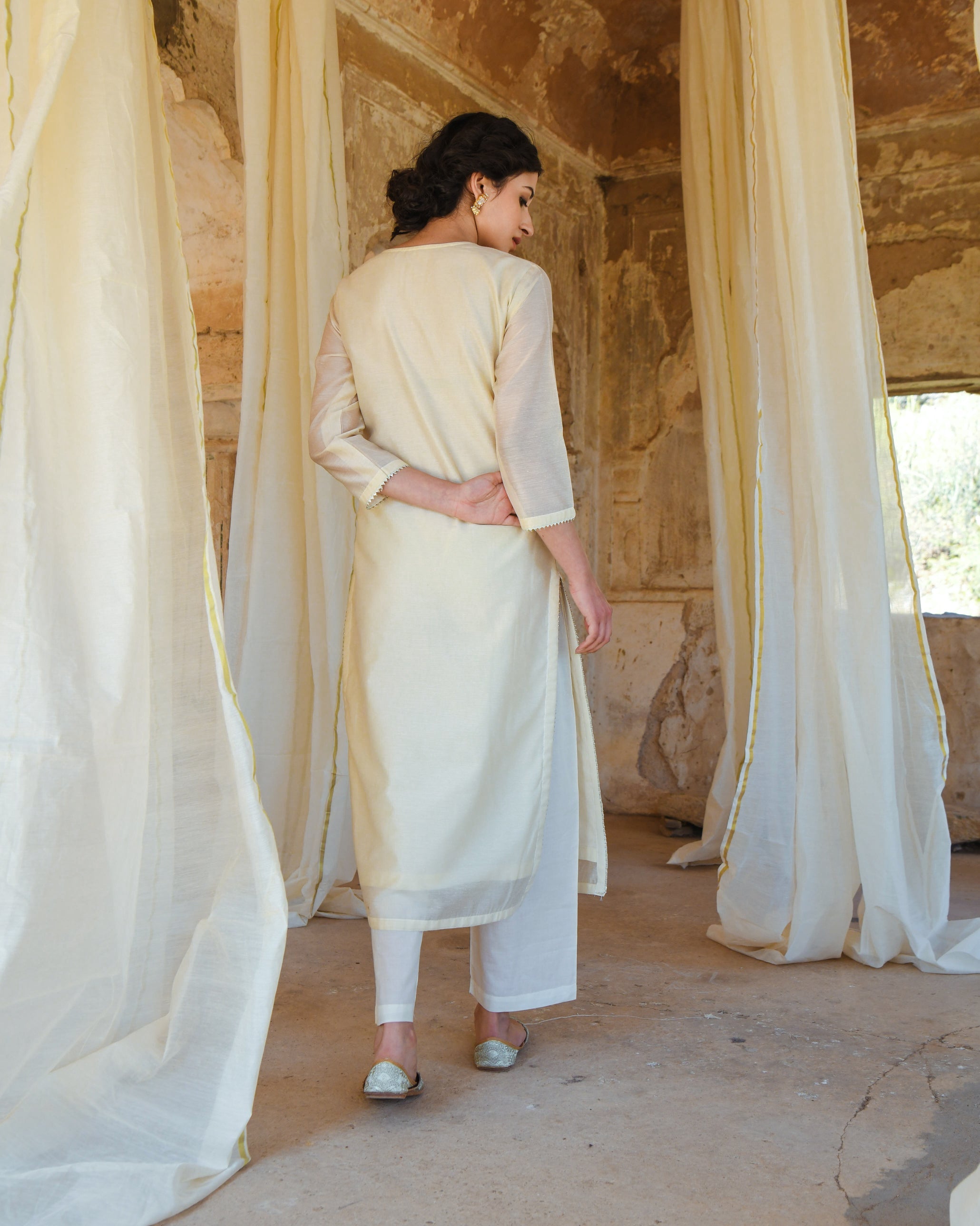 OFF-WHITE MEHER KURTA SET