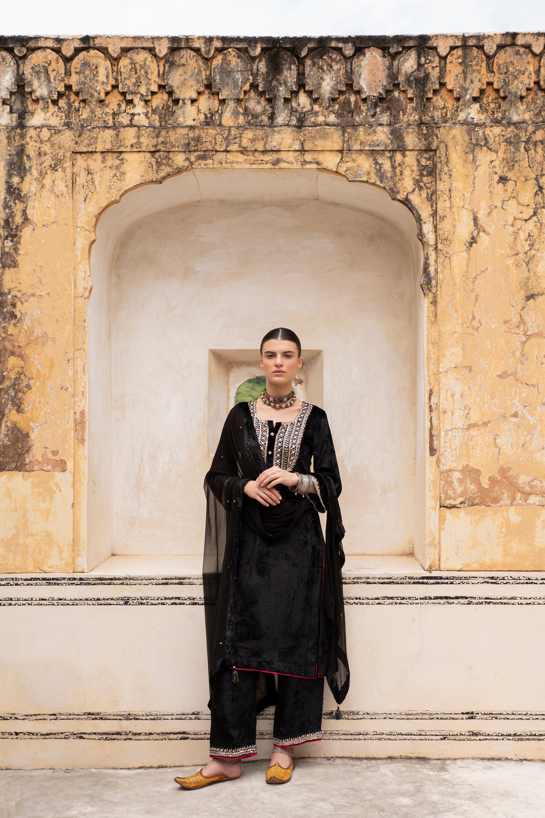 BLACK NECK EMBROIDERED VELVET KURTA SET