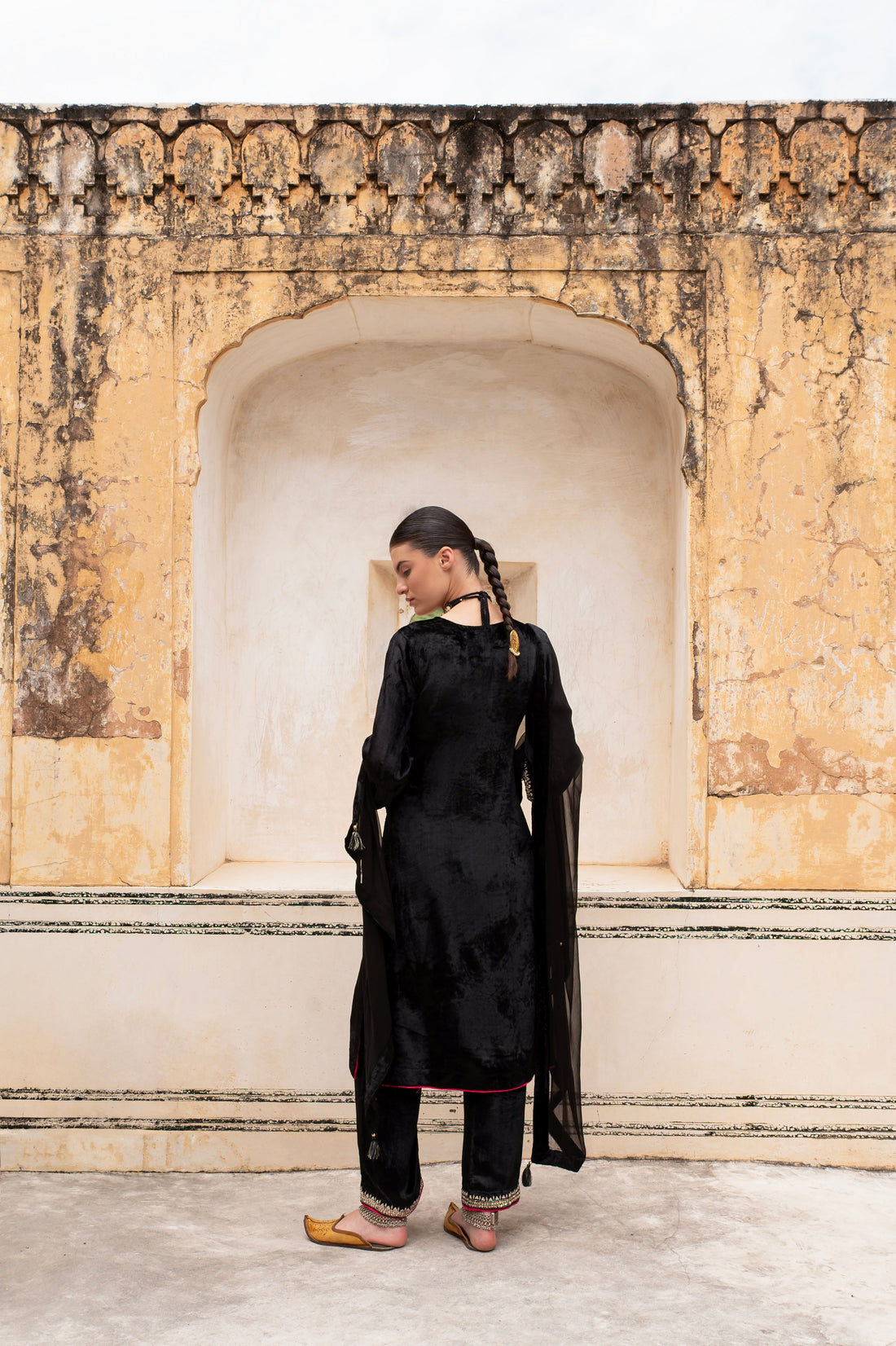 BLACK NECK EMBROIDERED VELVET KURTA SET