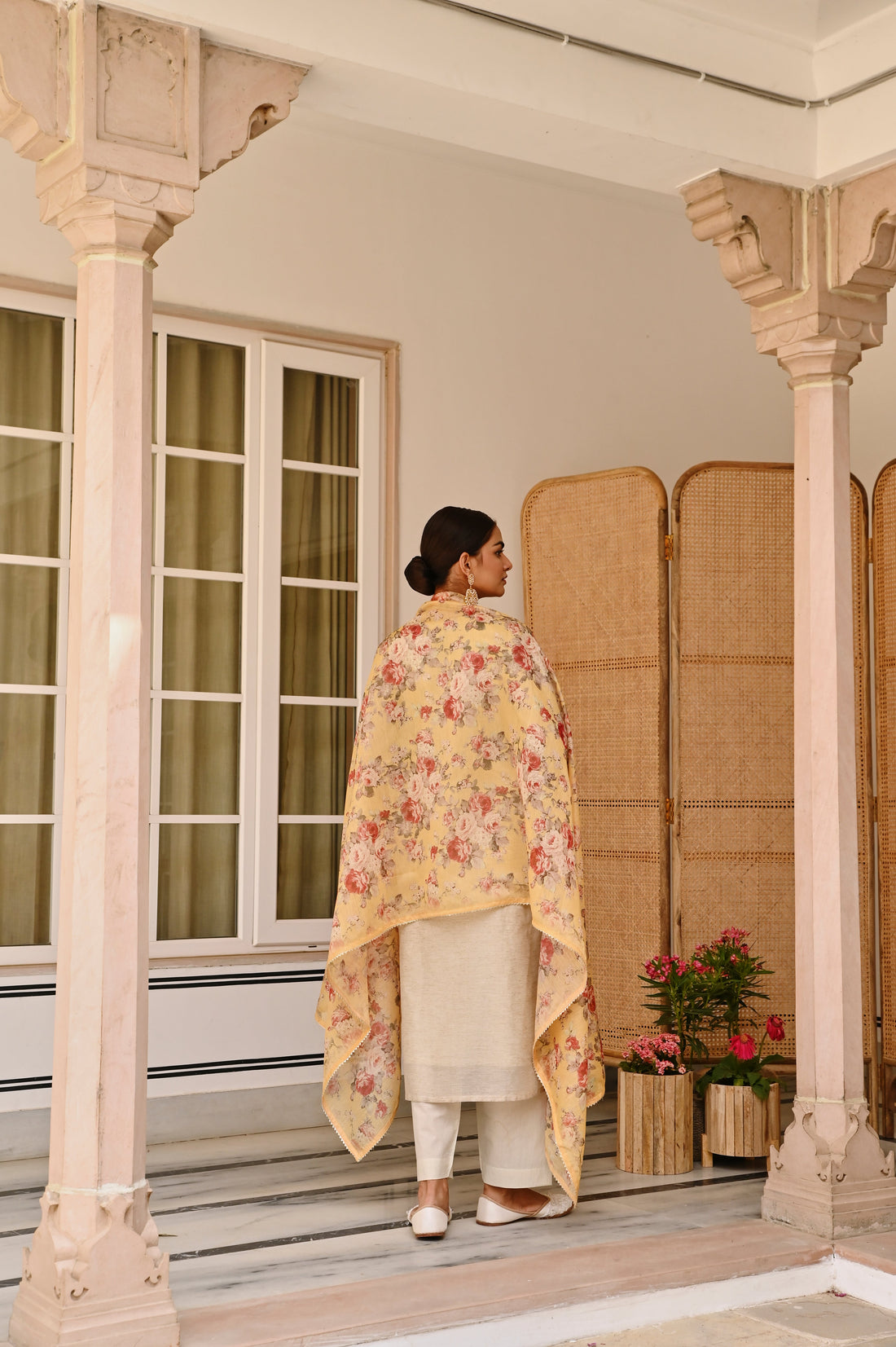OFF WHITE CHIKANKARI JUTE CHANDERI KURTA SET