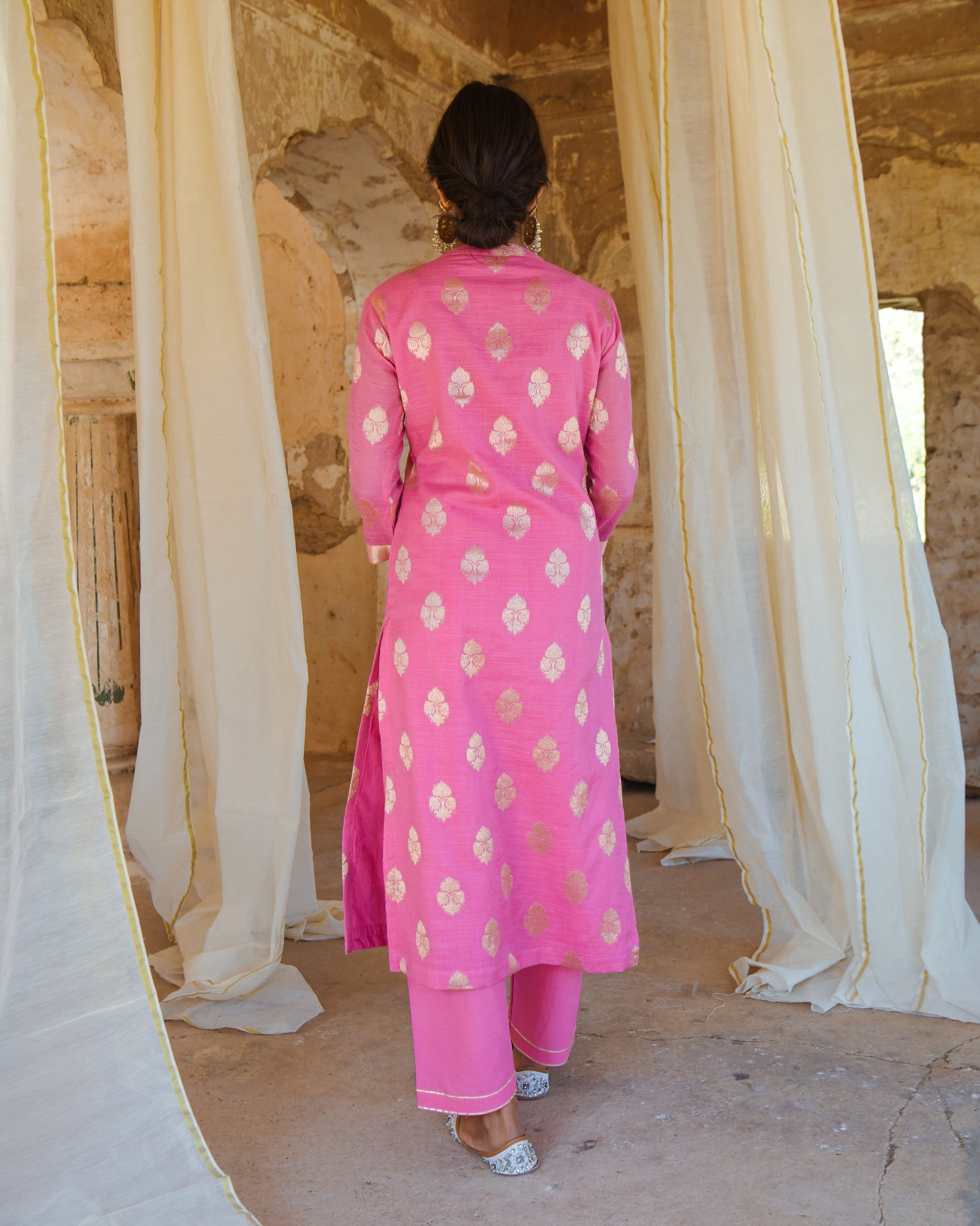 PINK CHANDERI KURTA WITH COTTON PANTS & CHANDERI DUPATTA