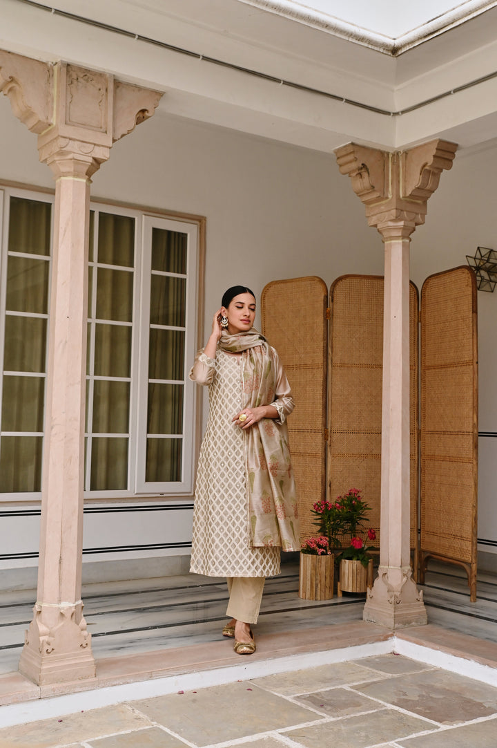 BEIGE CHANDERI THREAD EMBROIDERED KURTA SET