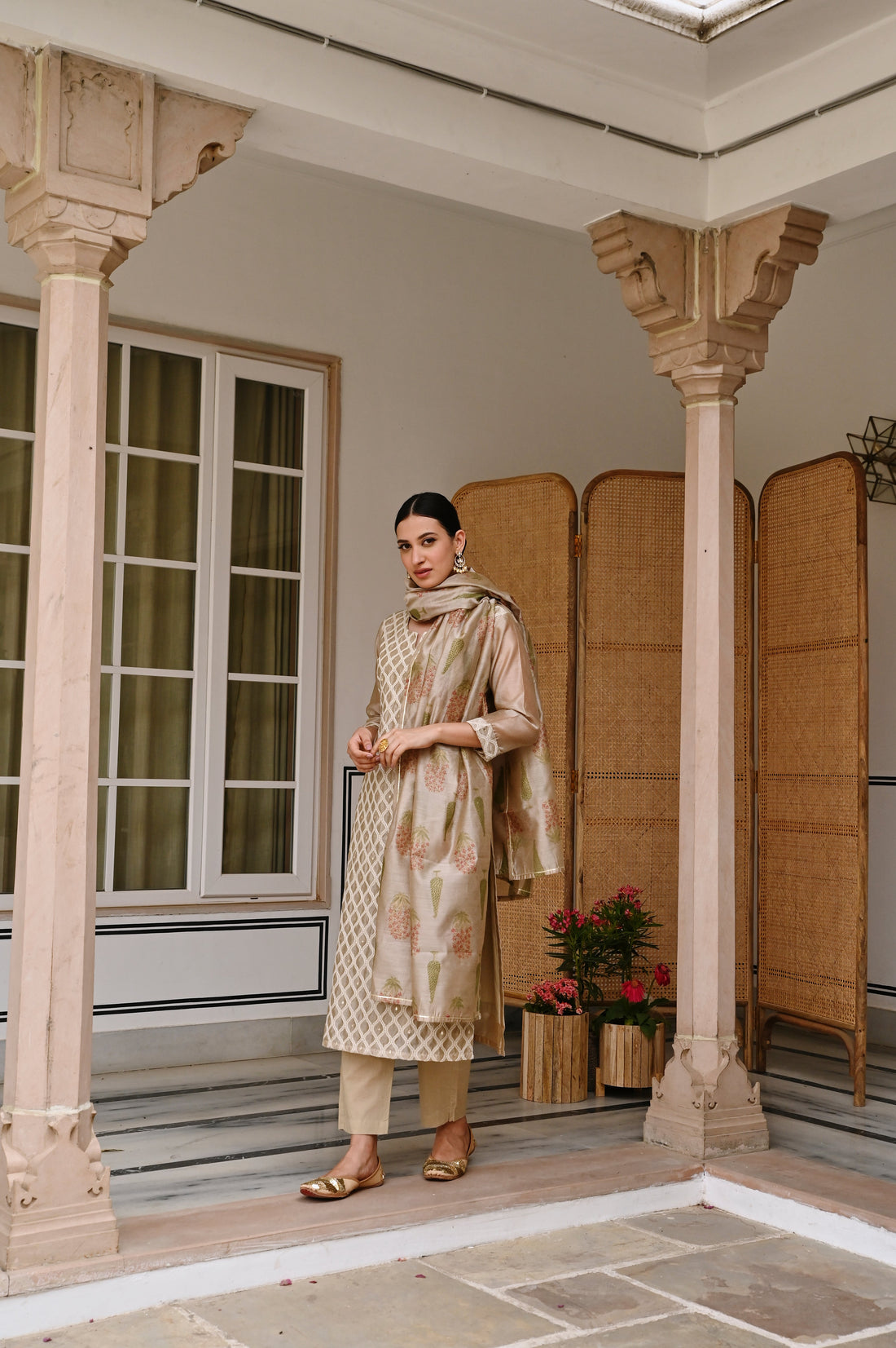 BEIGE CHANDERI THREAD EMBROIDERED KURTA SET