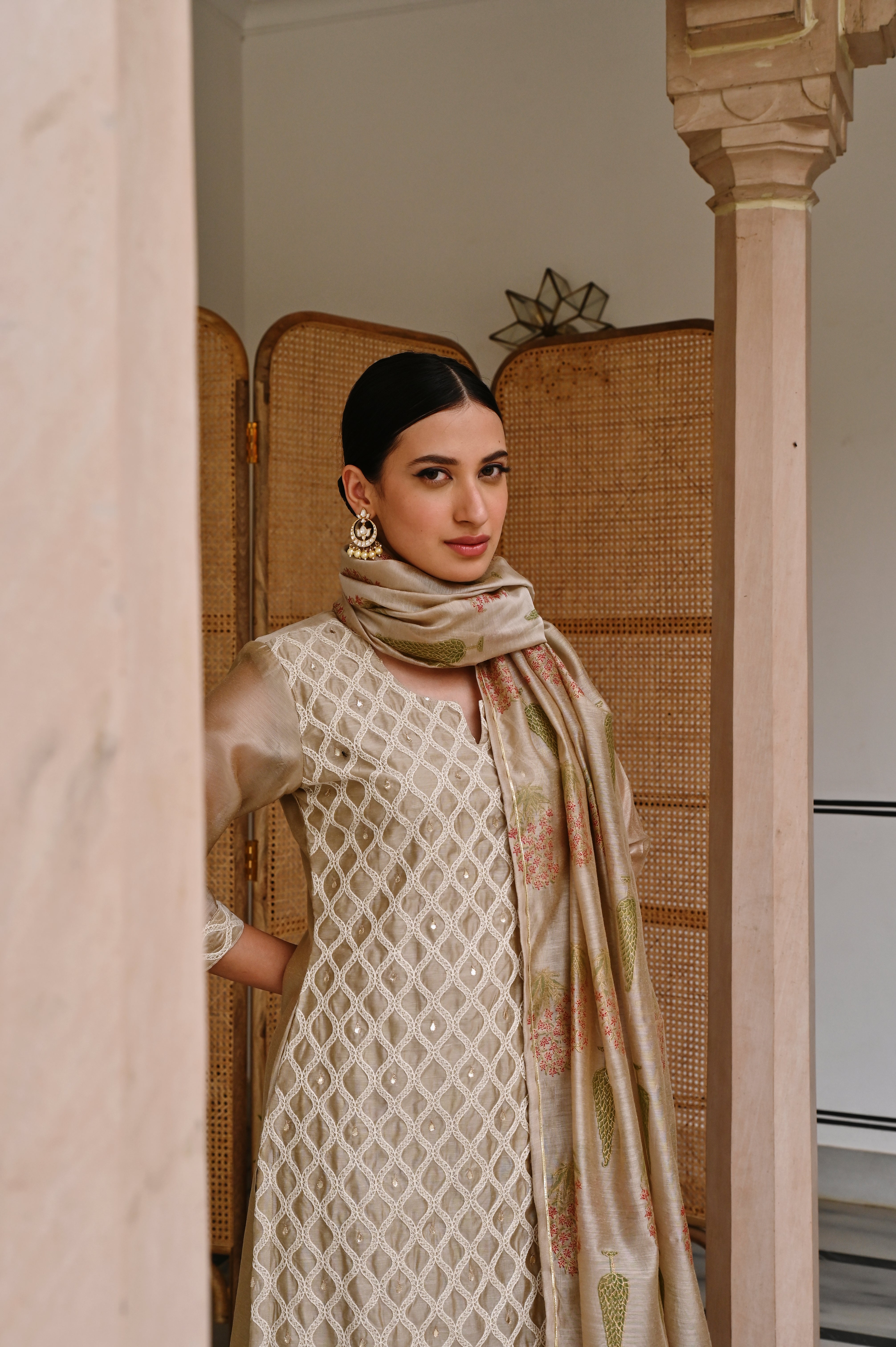BEIGE CHANDERI THREAD EMBROIDERED KURTA SET