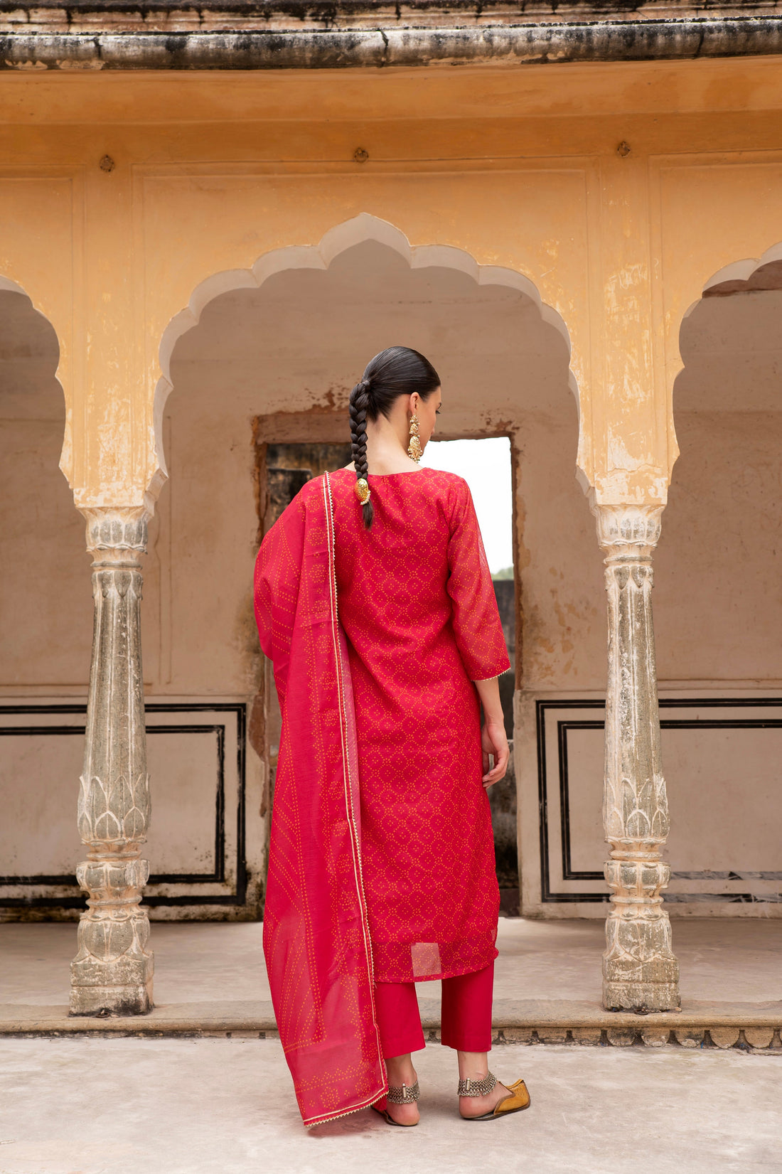 PINK V-NECK EMBROIDERED KURTA SET