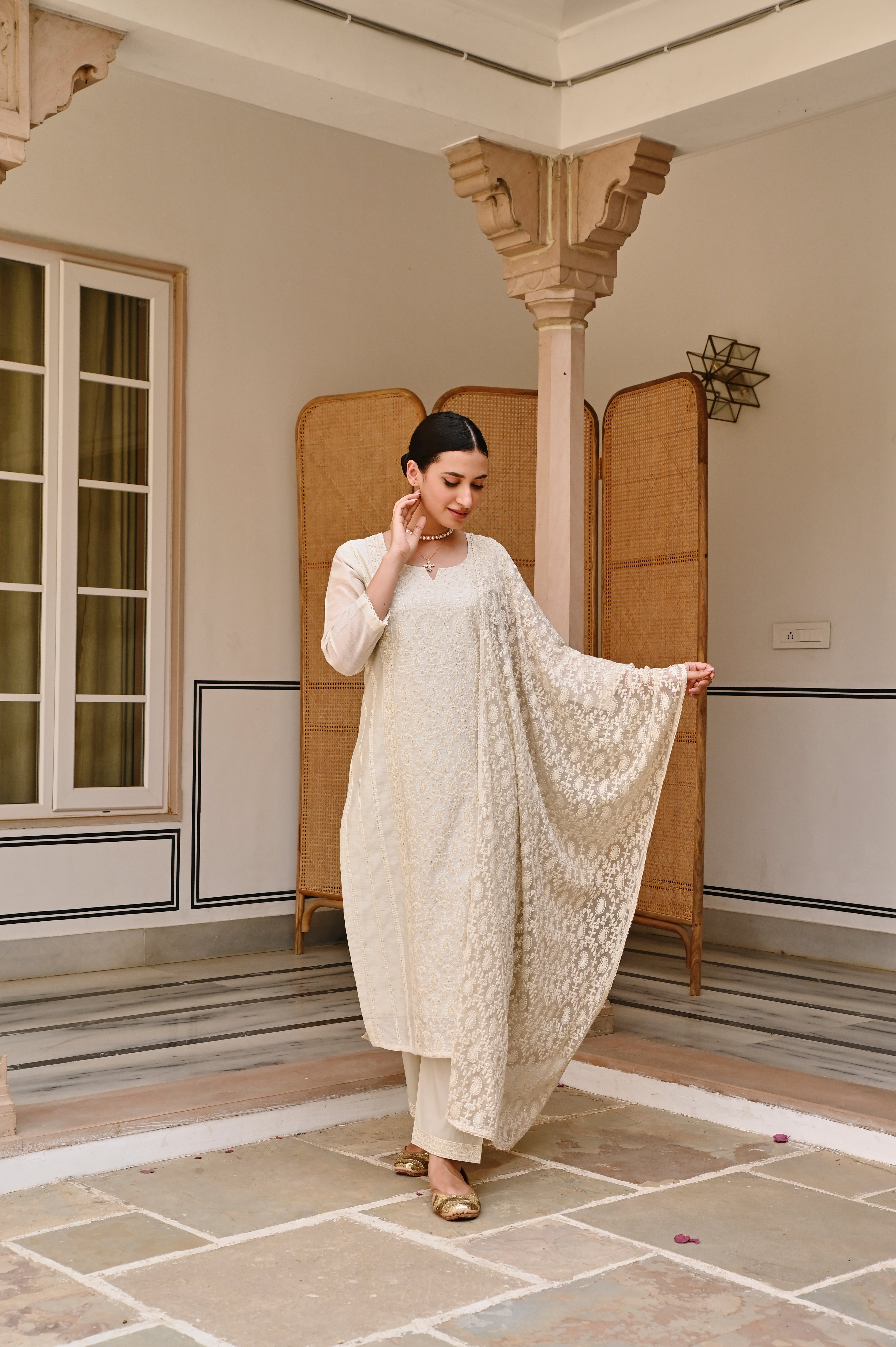 OFF WHITE STRAIGHT FIT CHIKANKARI KURTA SET