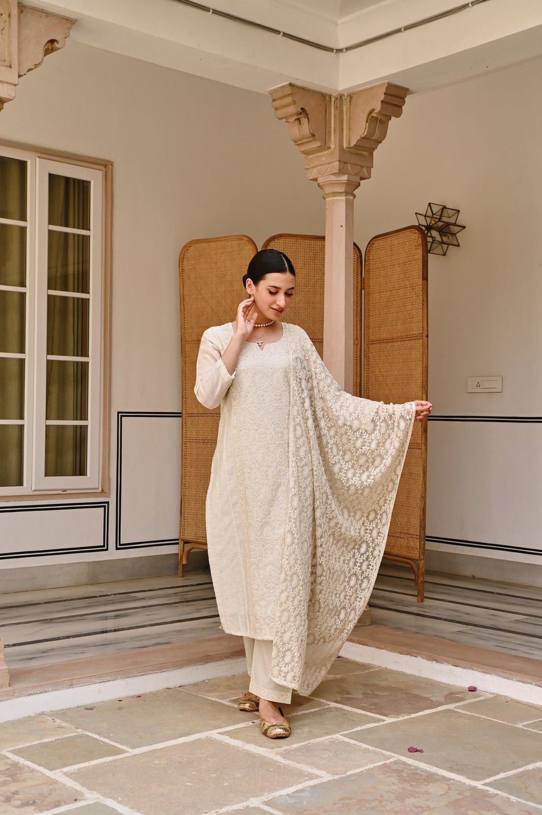 OFF WHITE STRAIGHT FIT CHIKANKARI KURTA SET